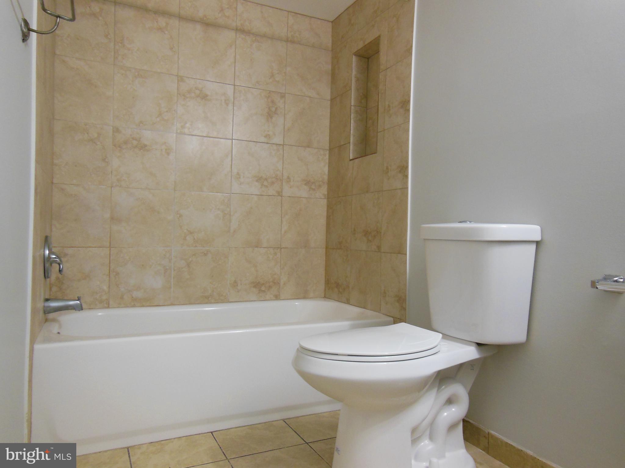 PINES CONDO 02 - Residential Lease