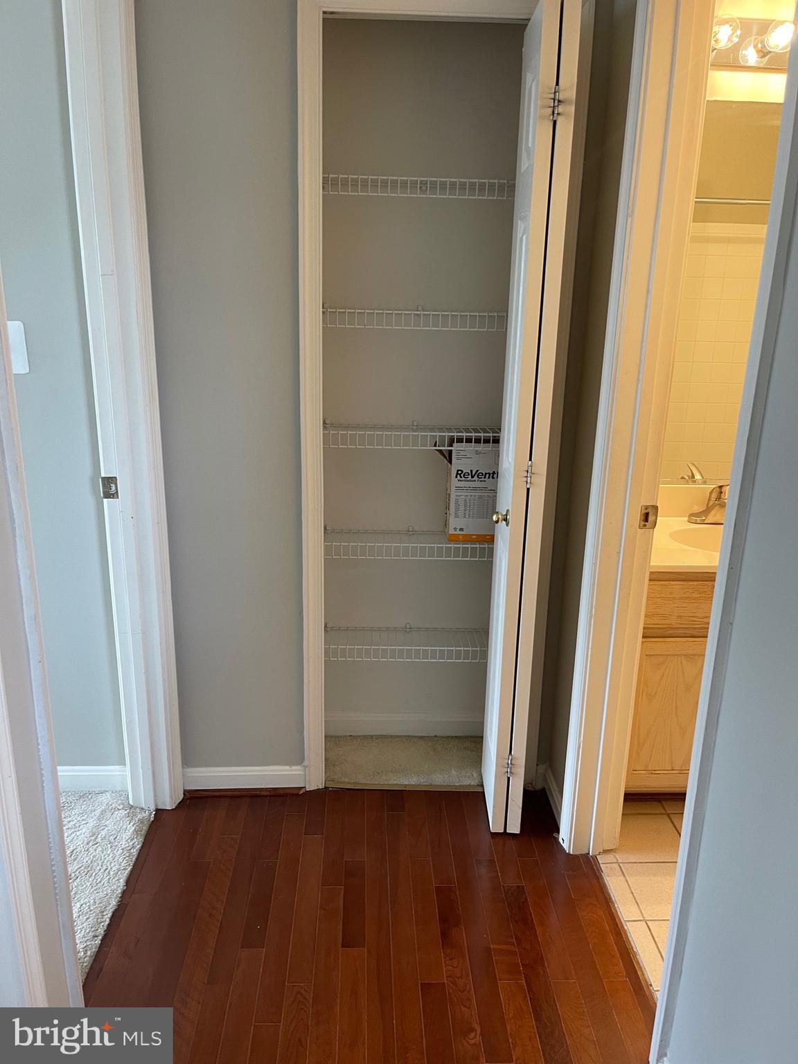 SOMERSET - Residential Lease