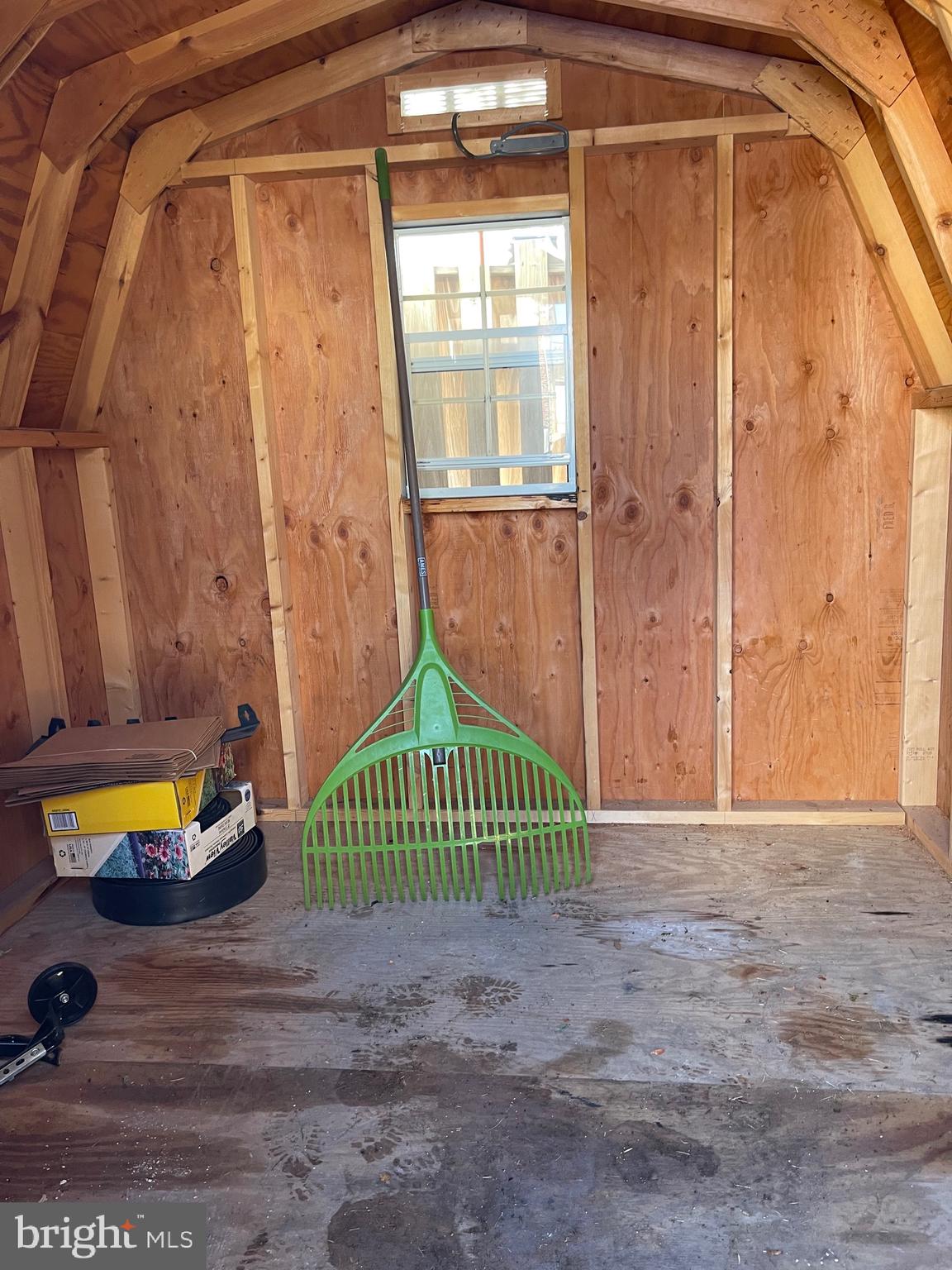 SOMERSET - Residential Lease