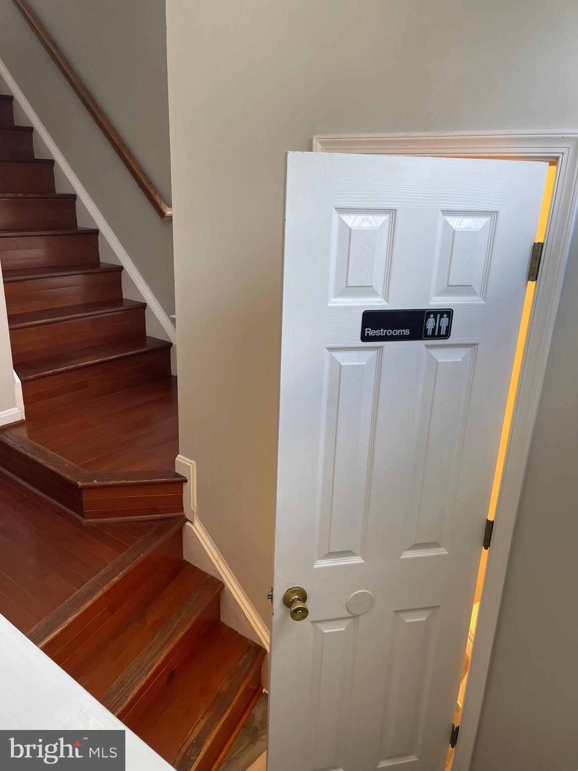 SOMERSET - Residential Lease