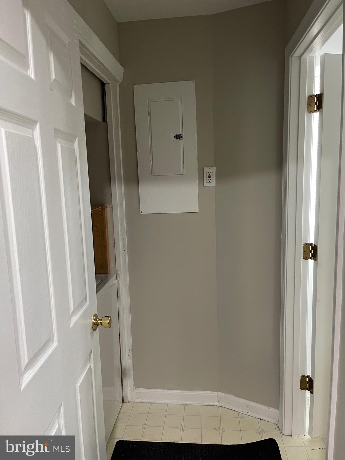 SOMERSET - Residential Lease