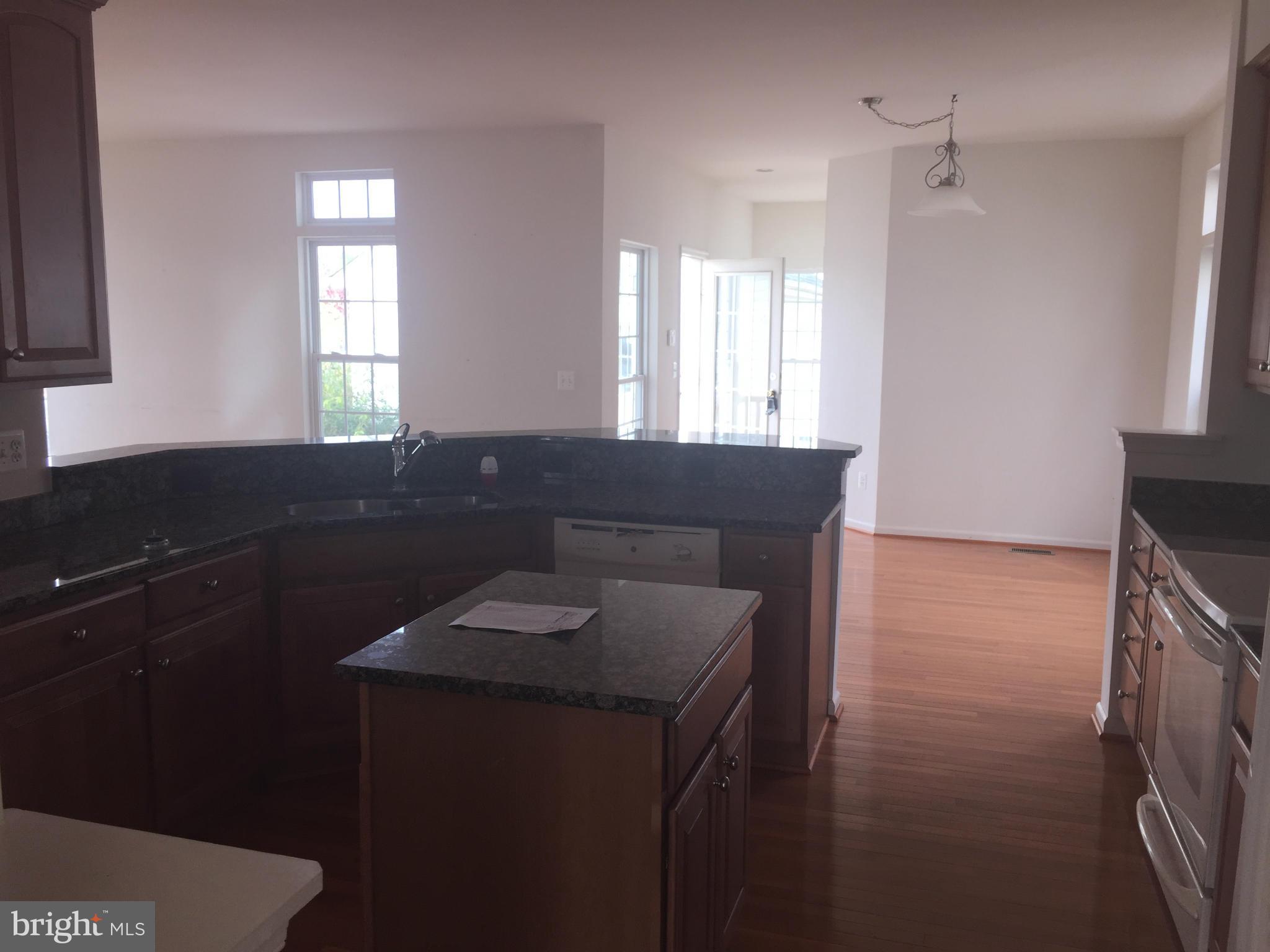 LAKELAND PLACE - Residential