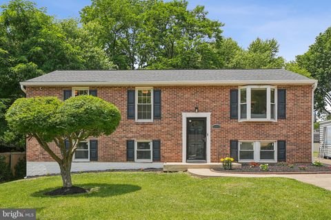 12711 LAMPTON LANE FORT WASHINGTON MD 20744