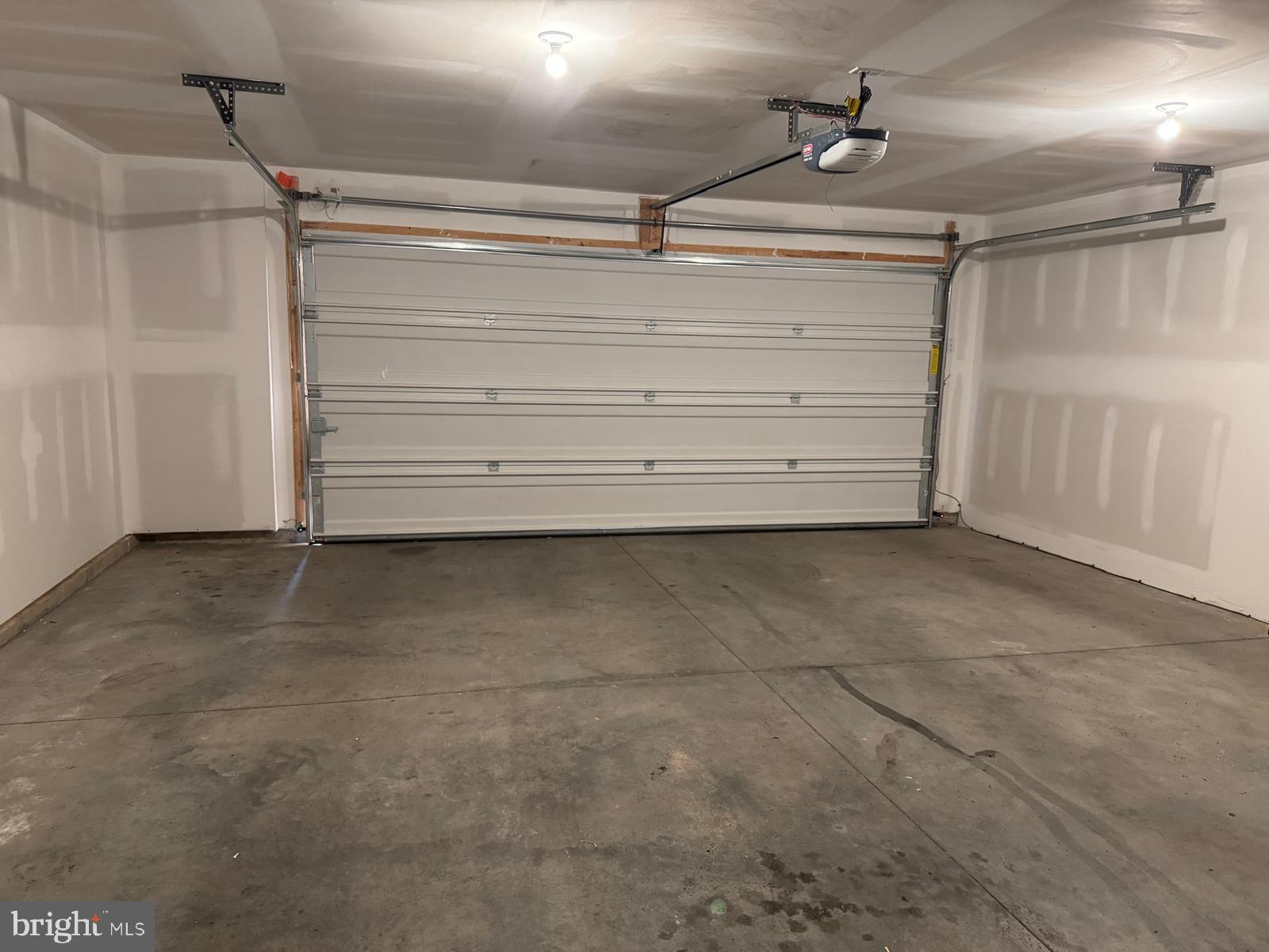 ARCONA - Residential Lease