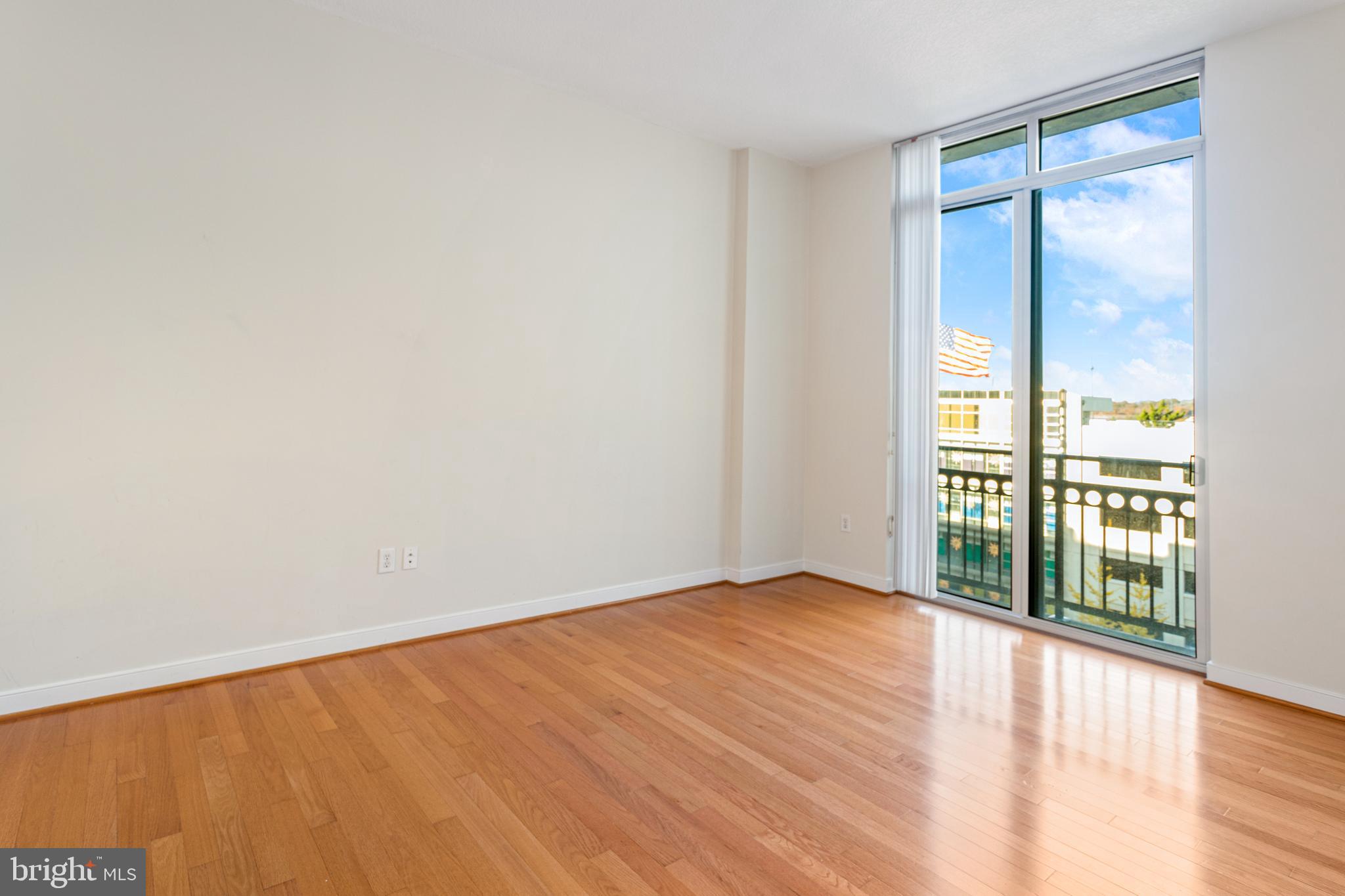 NATIONAL HARBOR - Residential Lease