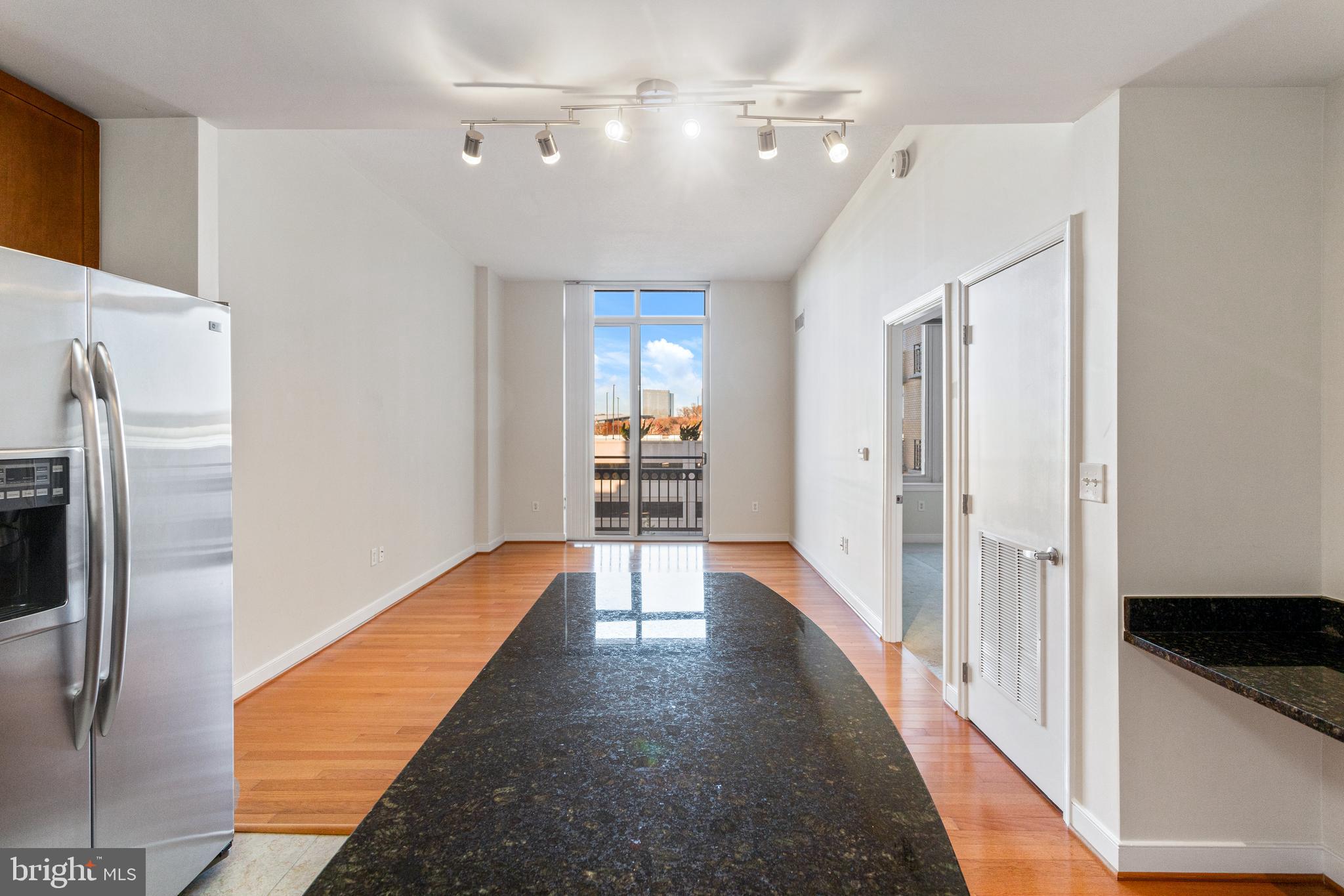 NATIONAL HARBOR - Residential Lease