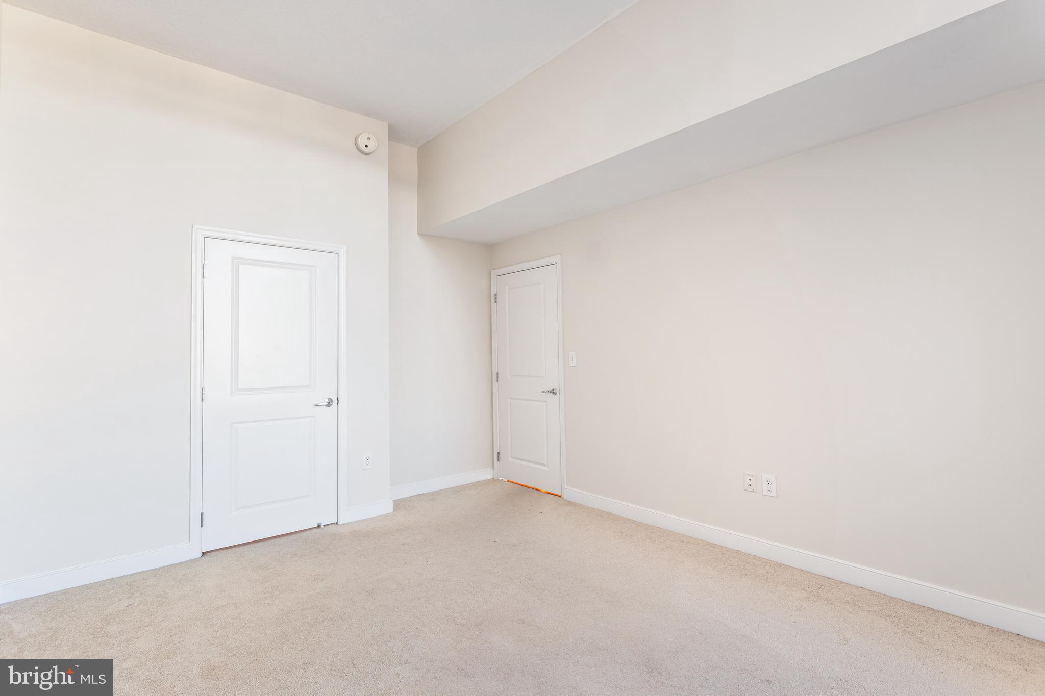 NATIONAL HARBOR - Residential Lease