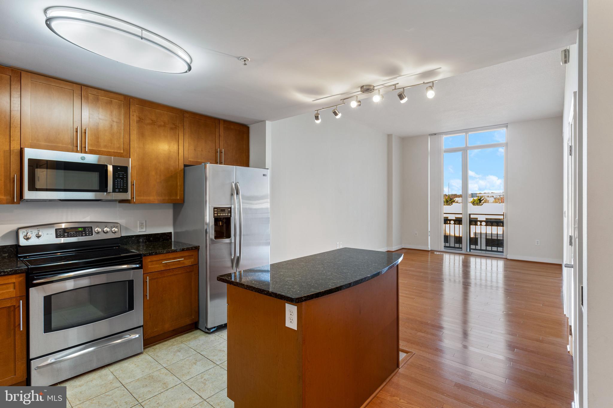 NATIONAL HARBOR - Residential Lease