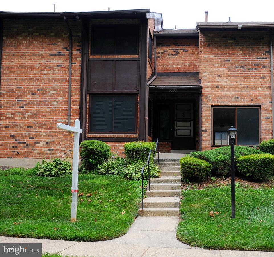3 bedroom 2/5 bath in the Village of Oakland Mills. Large kitchen with french doors leading to rear deck and fenced backyard. Finished basement with rec room. Close to all of Columbia's shopping, restaurants, trails and parks. Easy access to routes 29, 32 & 175.