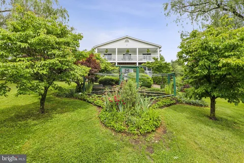 3187 Bishop Meade Road, Boyce, VA MLS: VACL2003668