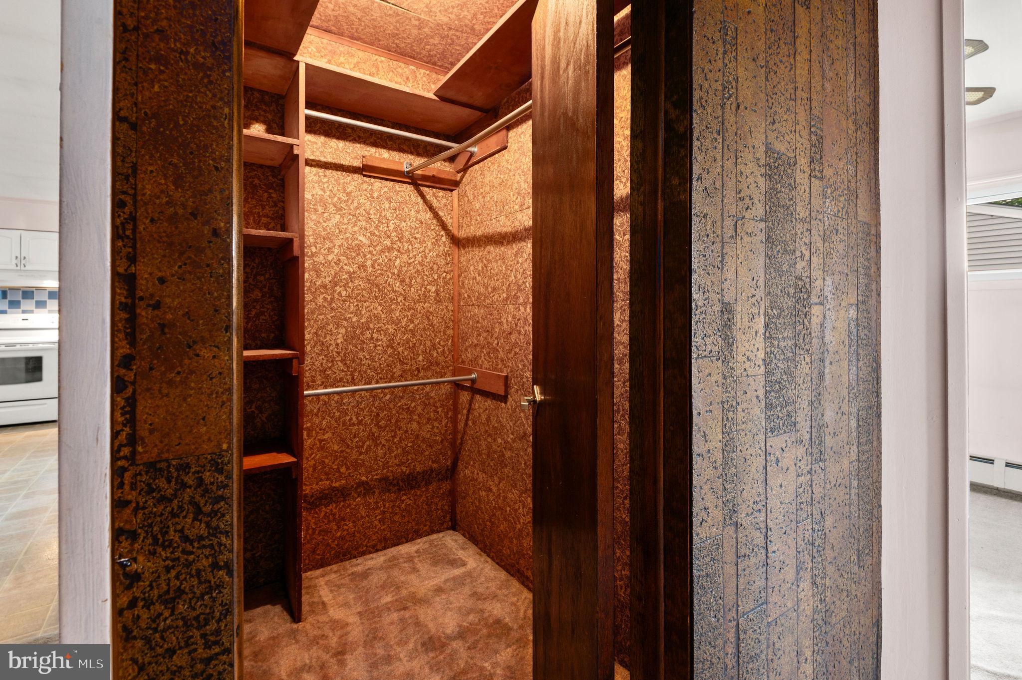 INDIAN CREEK - Residential