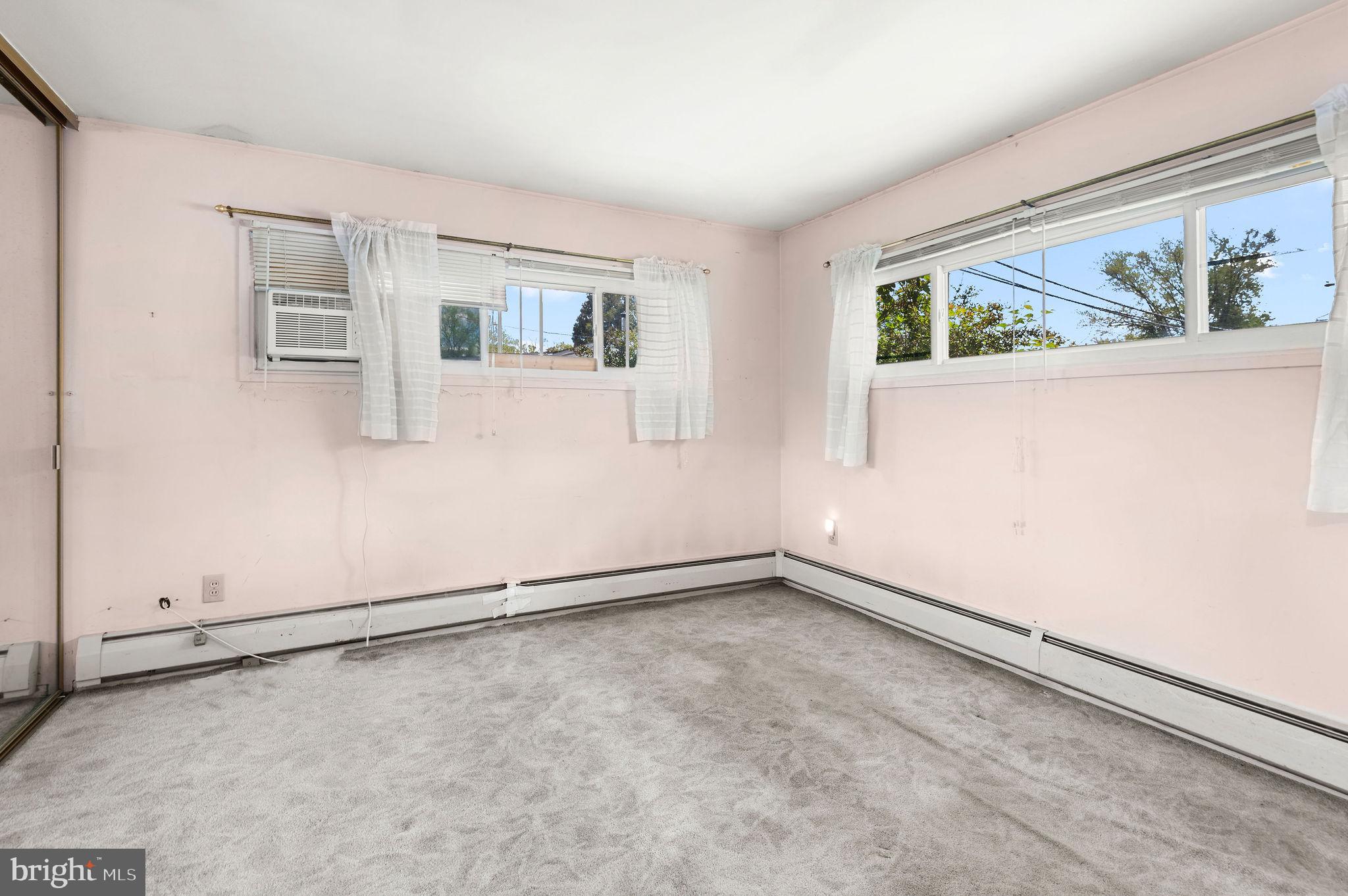 INDIAN CREEK - Residential