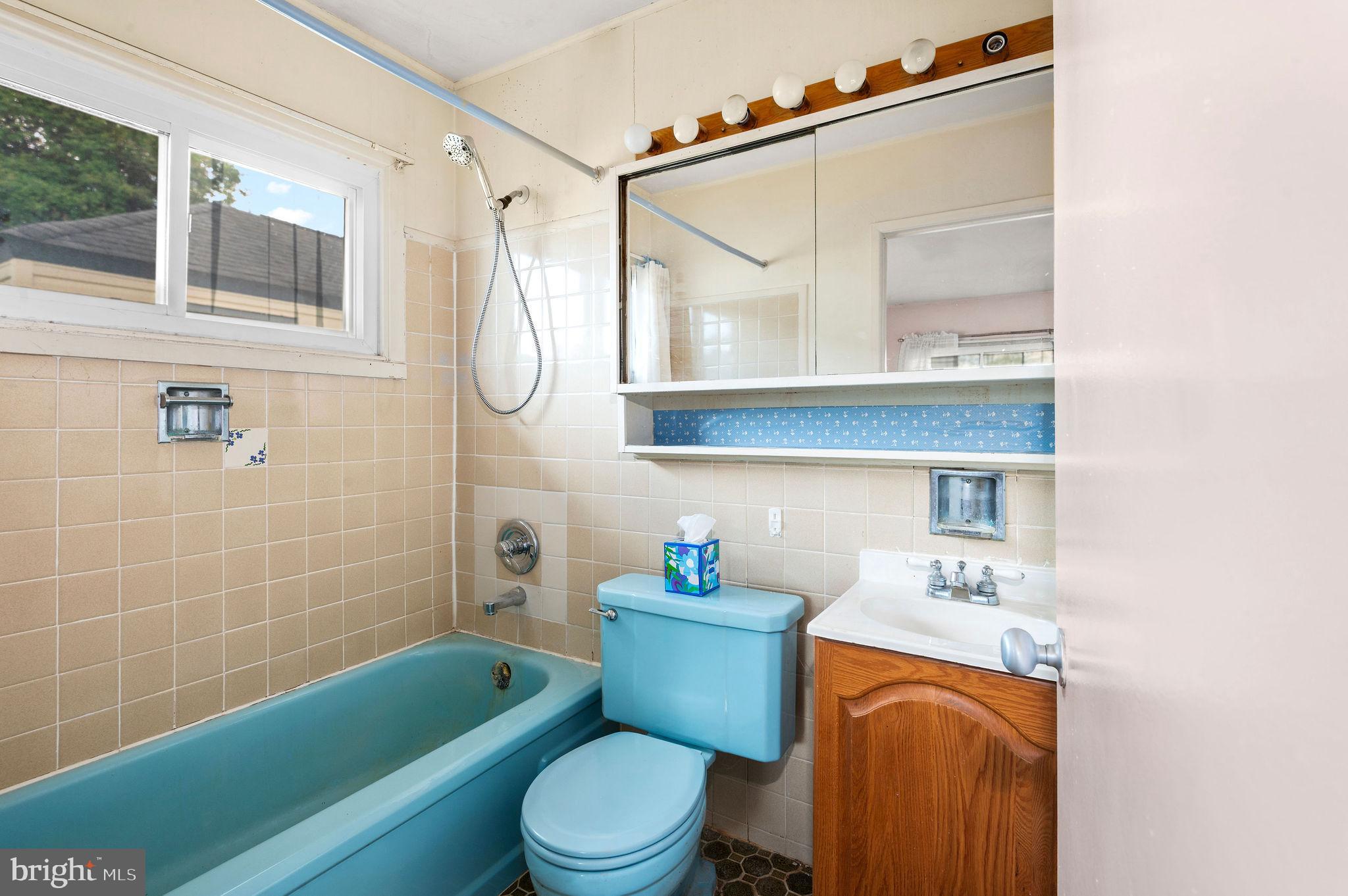 INDIAN CREEK - Residential