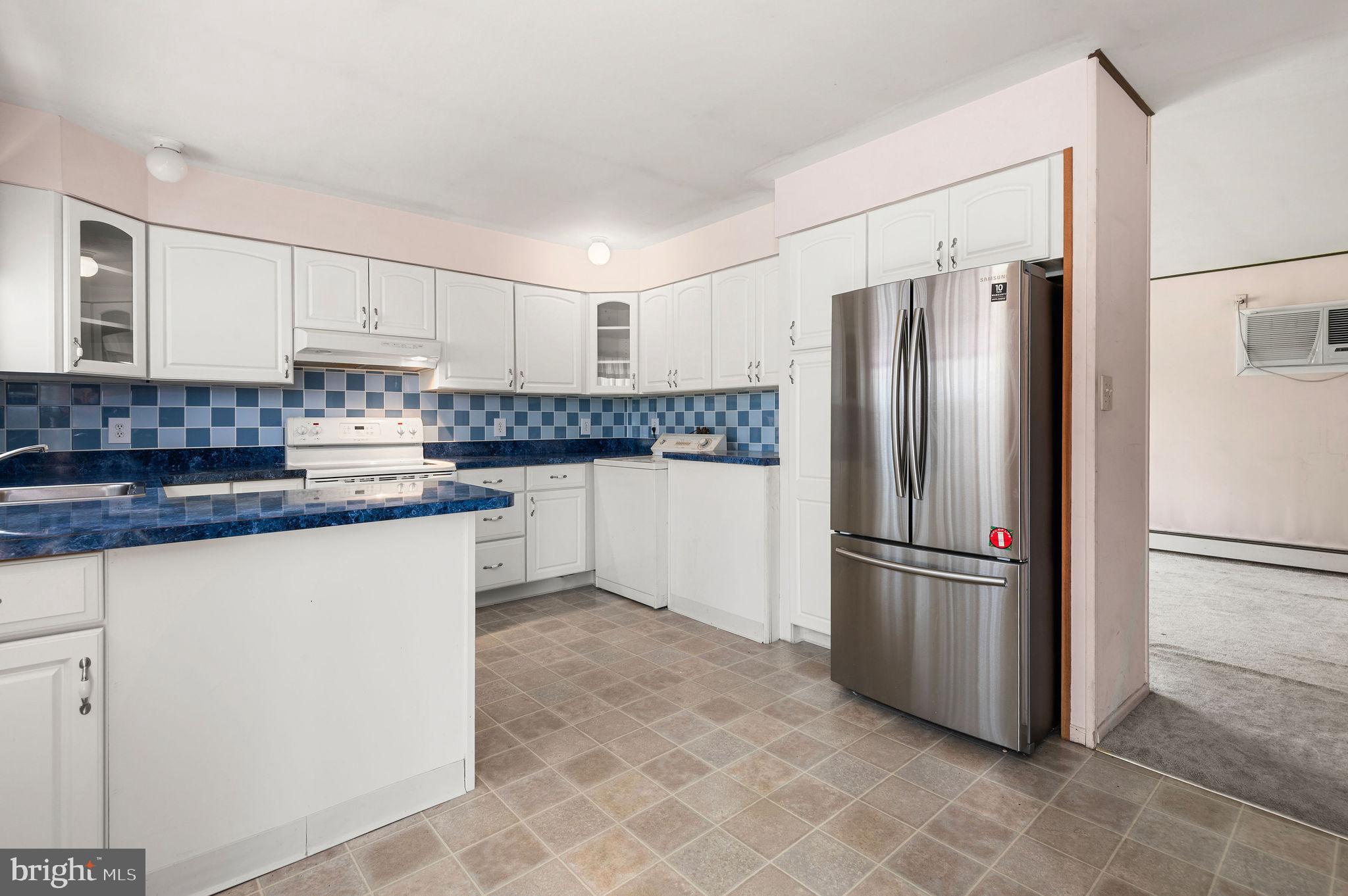 INDIAN CREEK - Residential