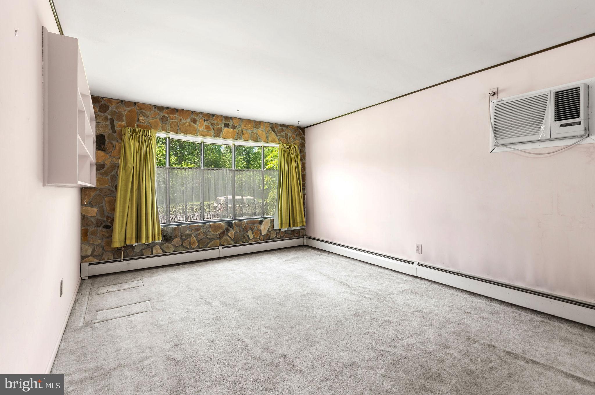 INDIAN CREEK - Residential