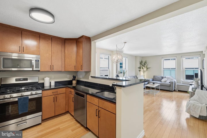 Photo 1 of 24 — 915 E E STREET NW 1101, WASHINGTON, DC 20004