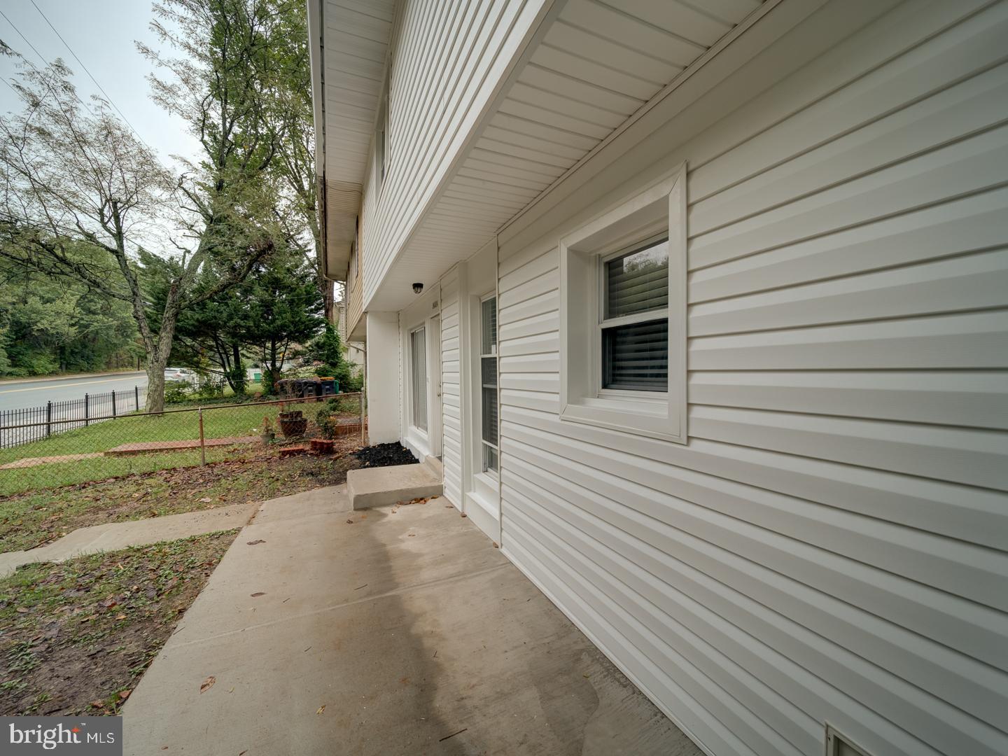 8001 BARLOWE ROAD