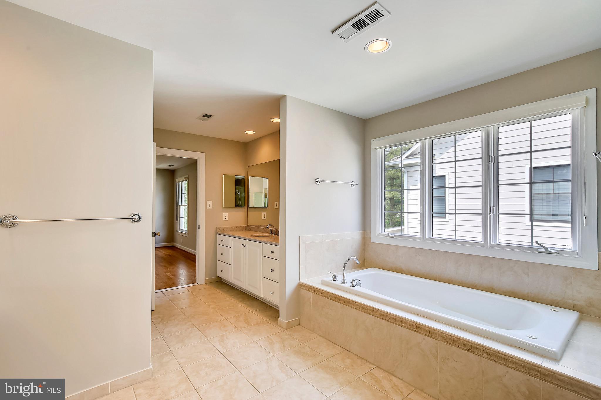 BRADMOOR - Residential