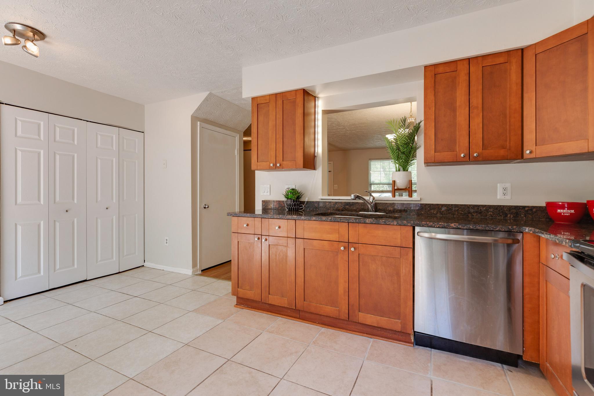 GUNNERS LAKE VILLAGE - Residential