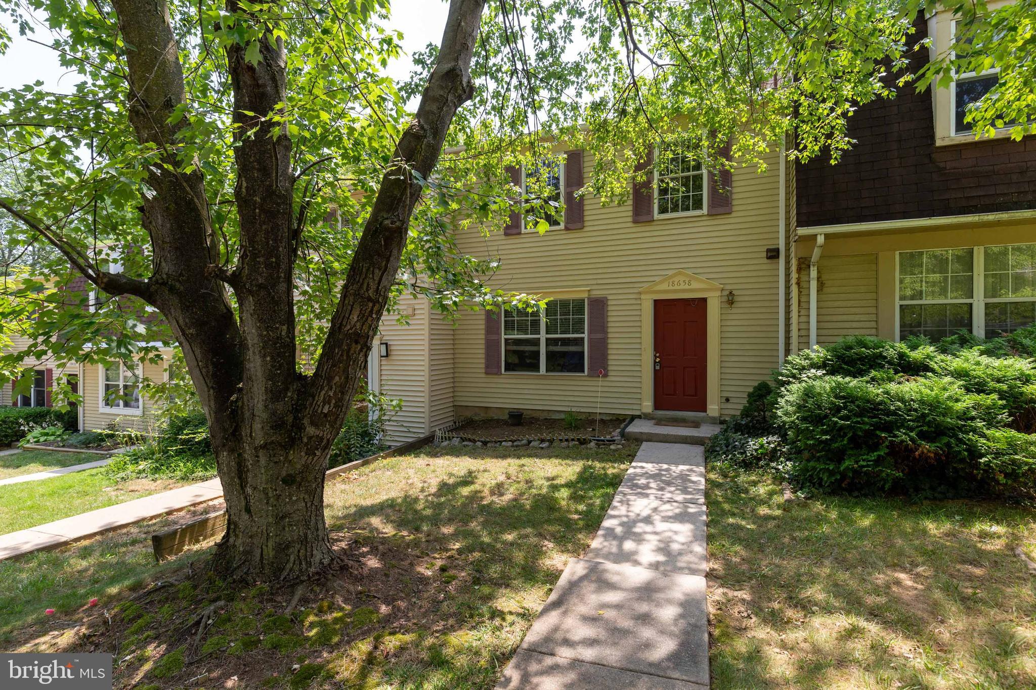 GUNNERS LAKE VILLAGE - Residential