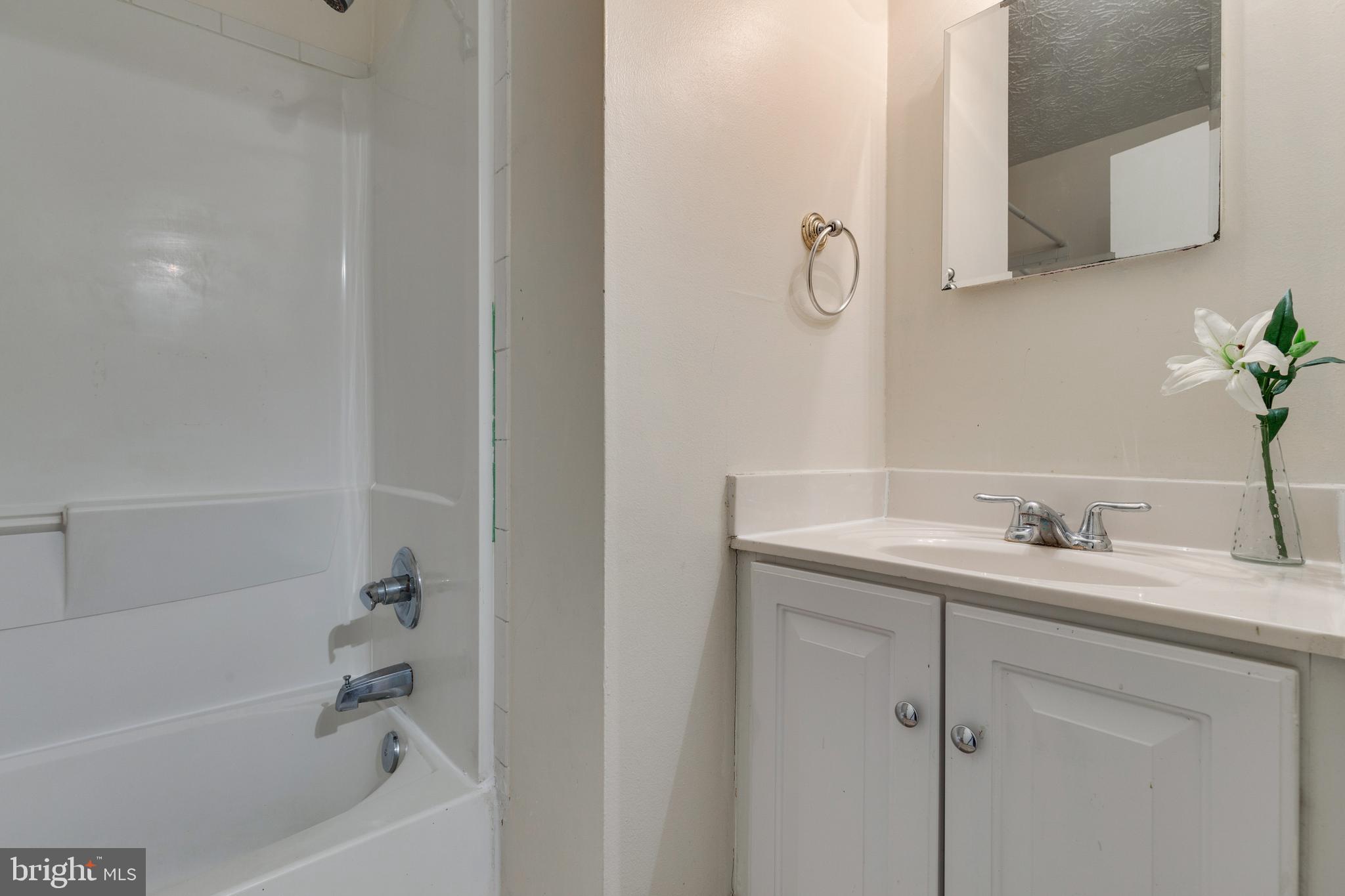 GUNNERS LAKE VILLAGE - Residential