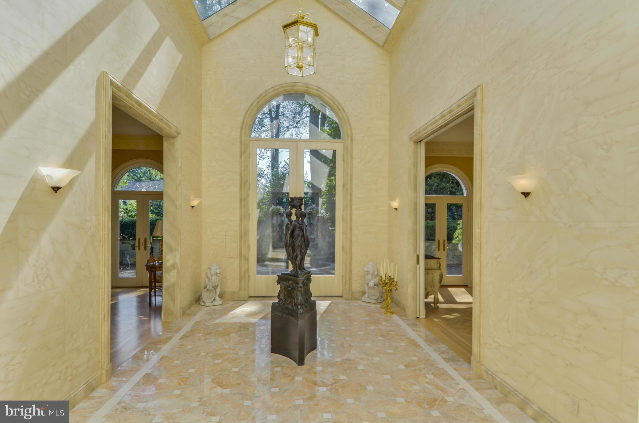 BRADLEY HILLS GROVE - Residential