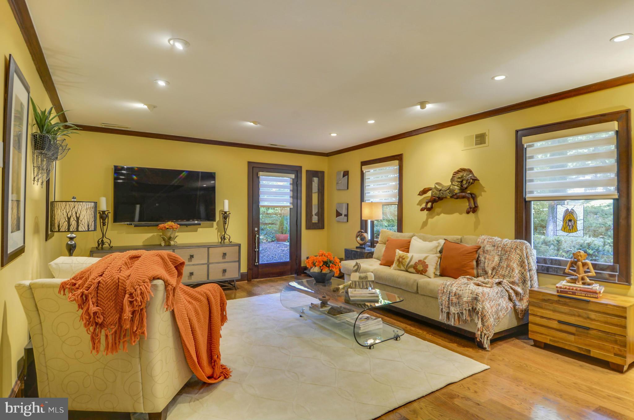BRADLEY HILLS GROVE - Residential
