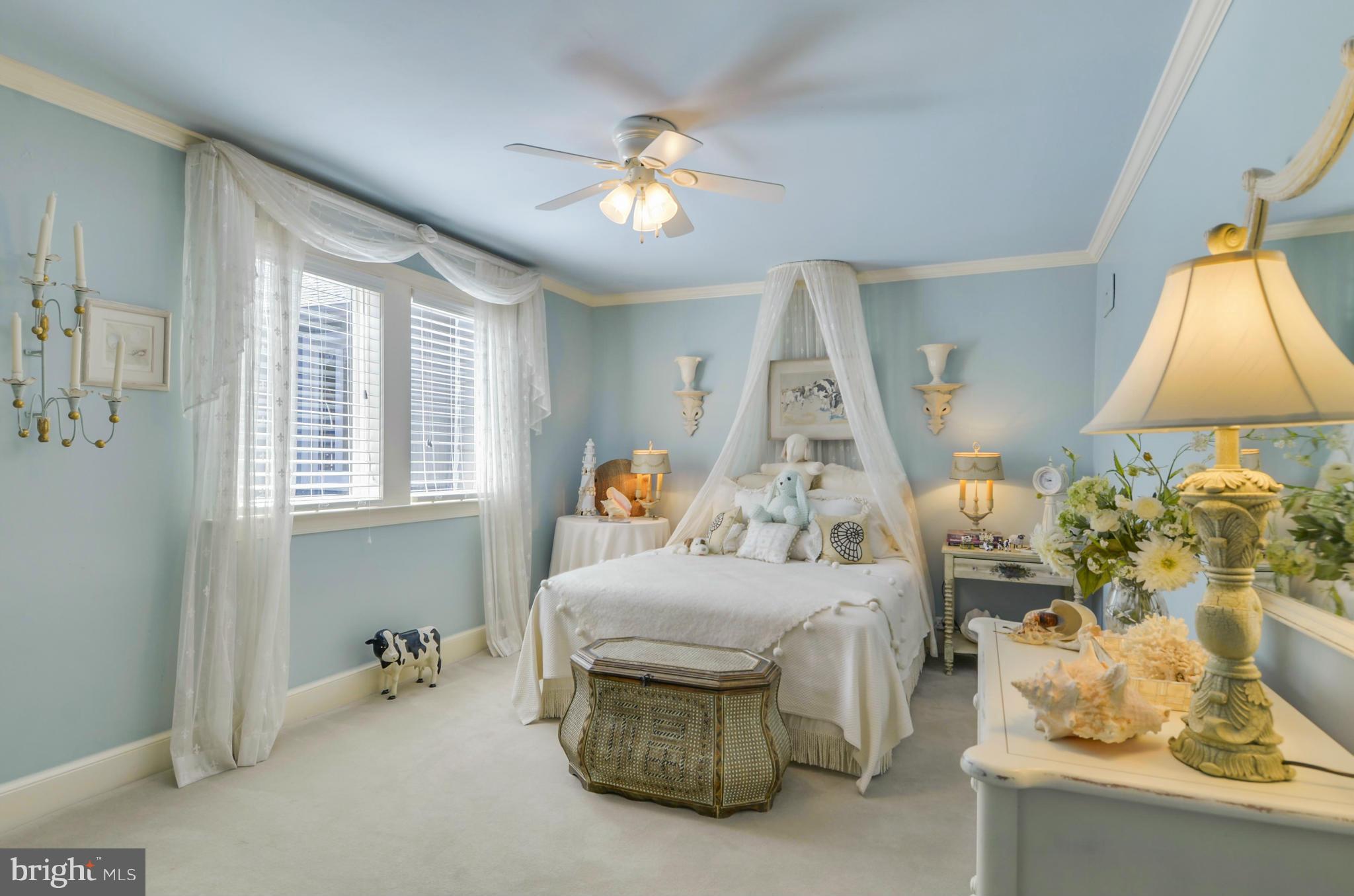 BRADLEY HILLS GROVE - Residential