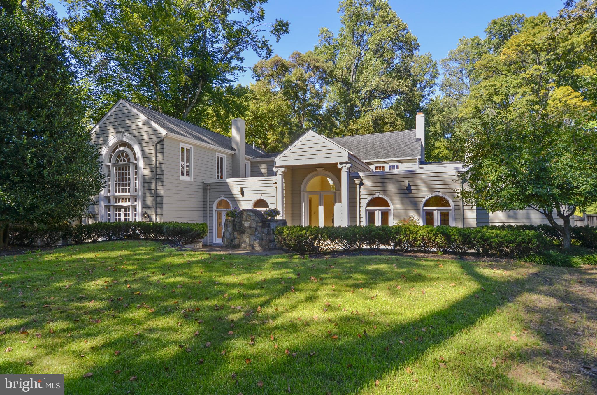 BRADLEY HILLS GROVE - Residential