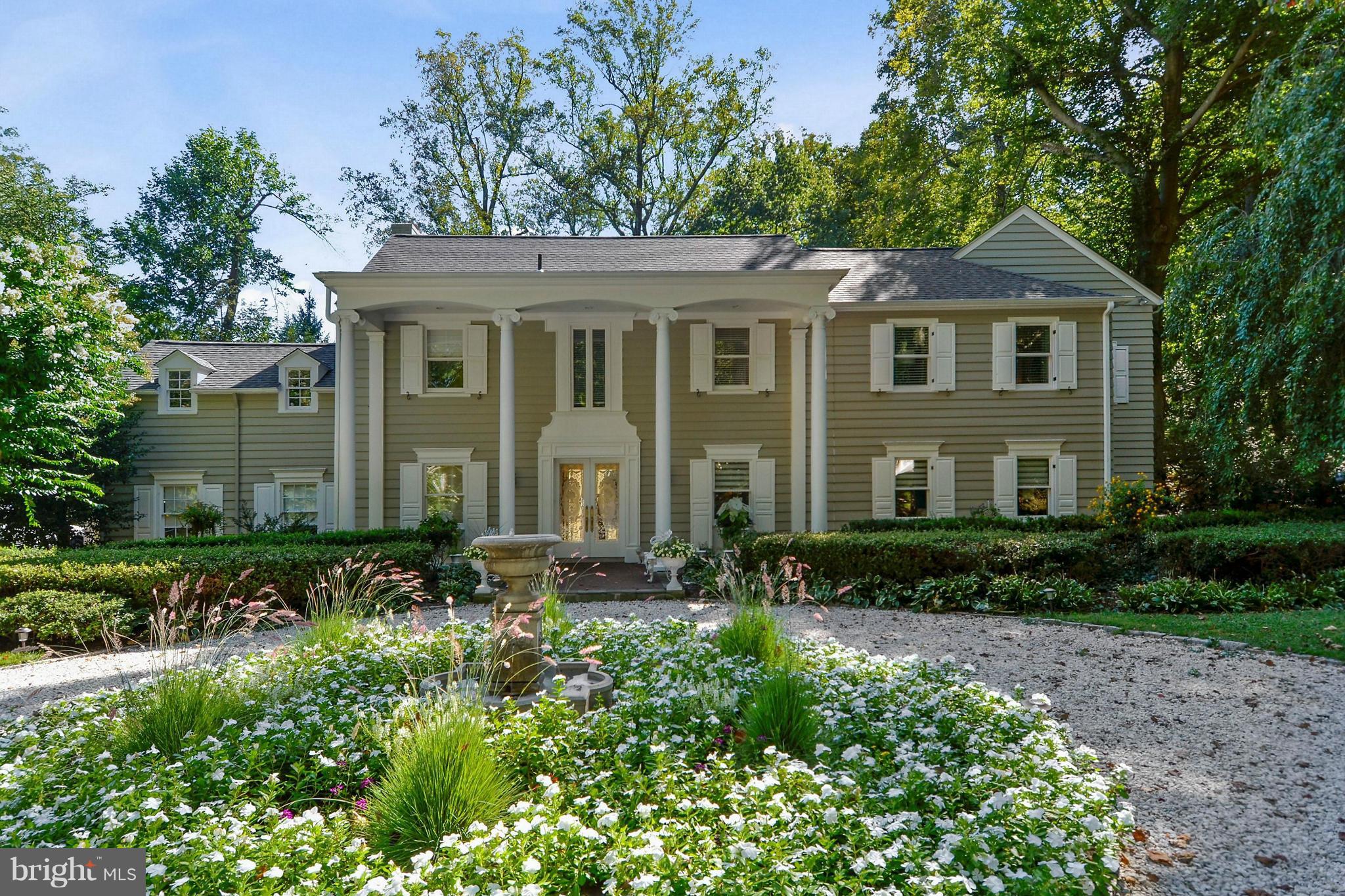 BRADLEY HILLS GROVE - Residential