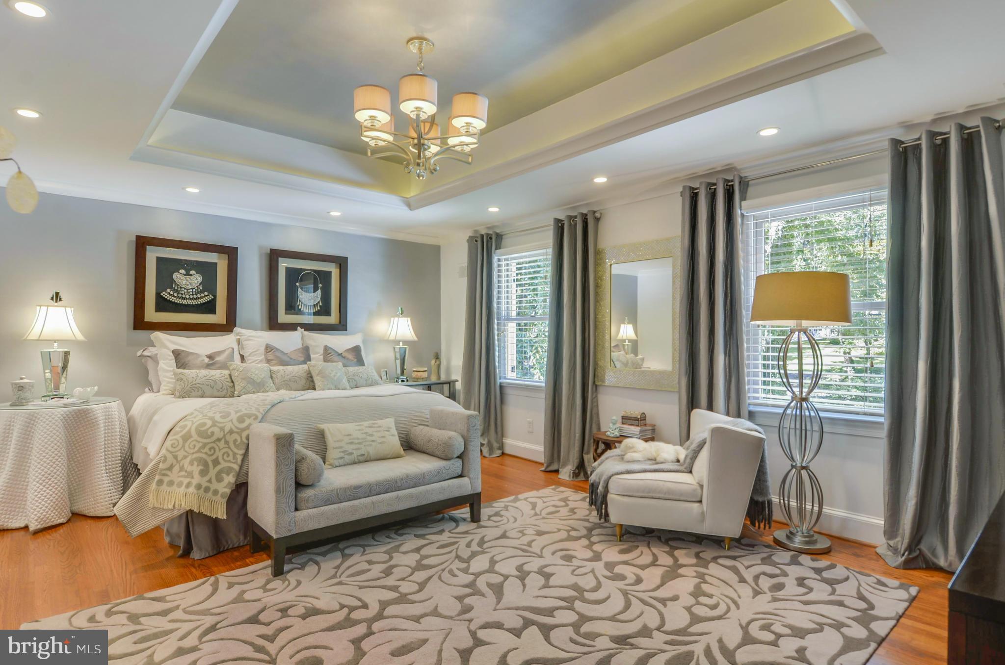 BRADLEY HILLS GROVE - Residential