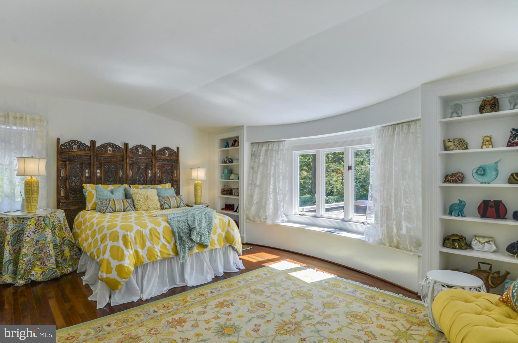 BRADLEY HILLS GROVE - Residential