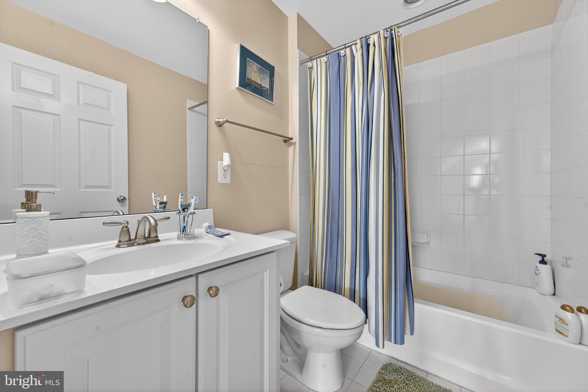 GRANDE AT CANAL POINTE - Residential