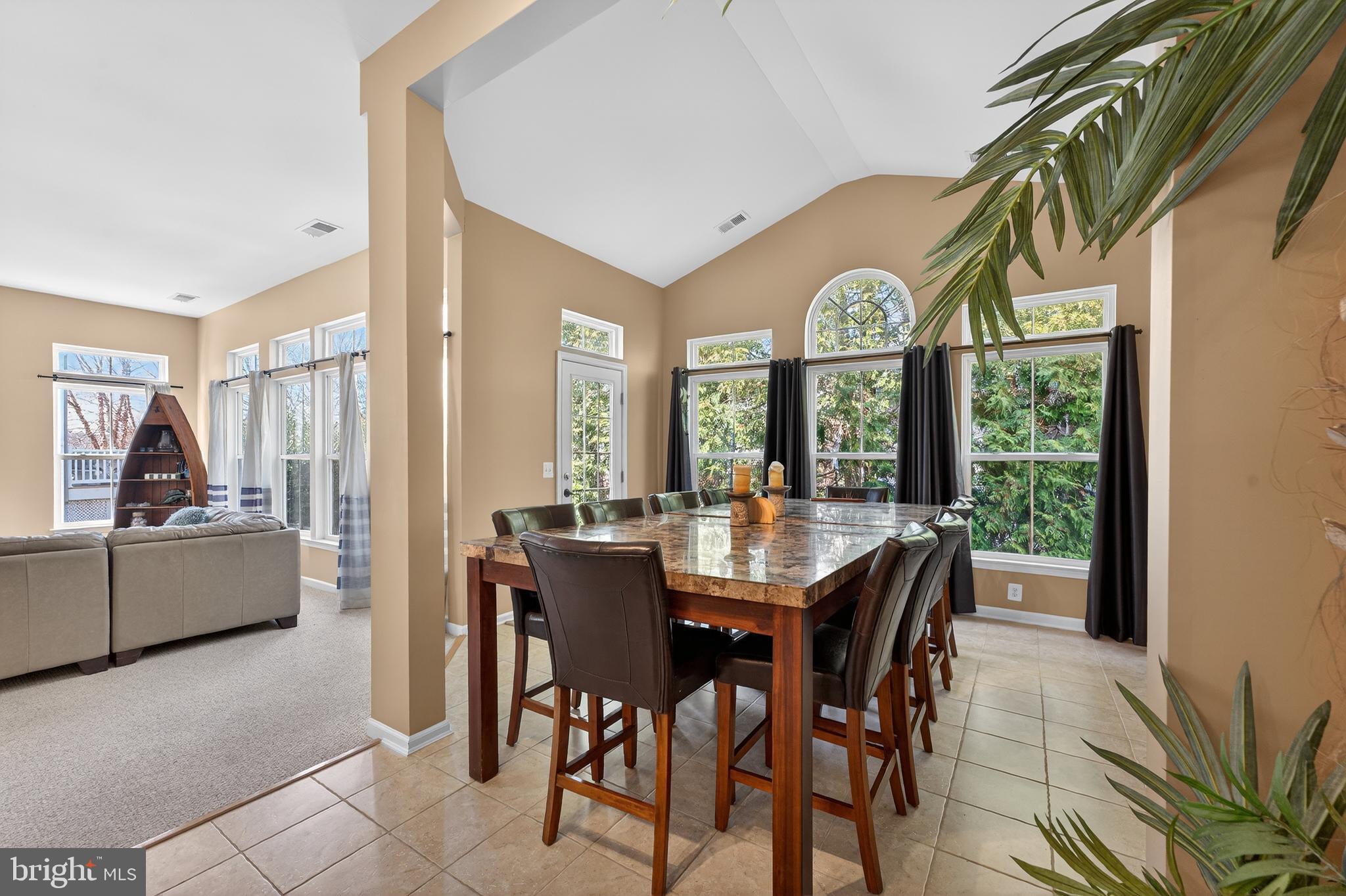 GRANDE AT CANAL POINTE - Residential