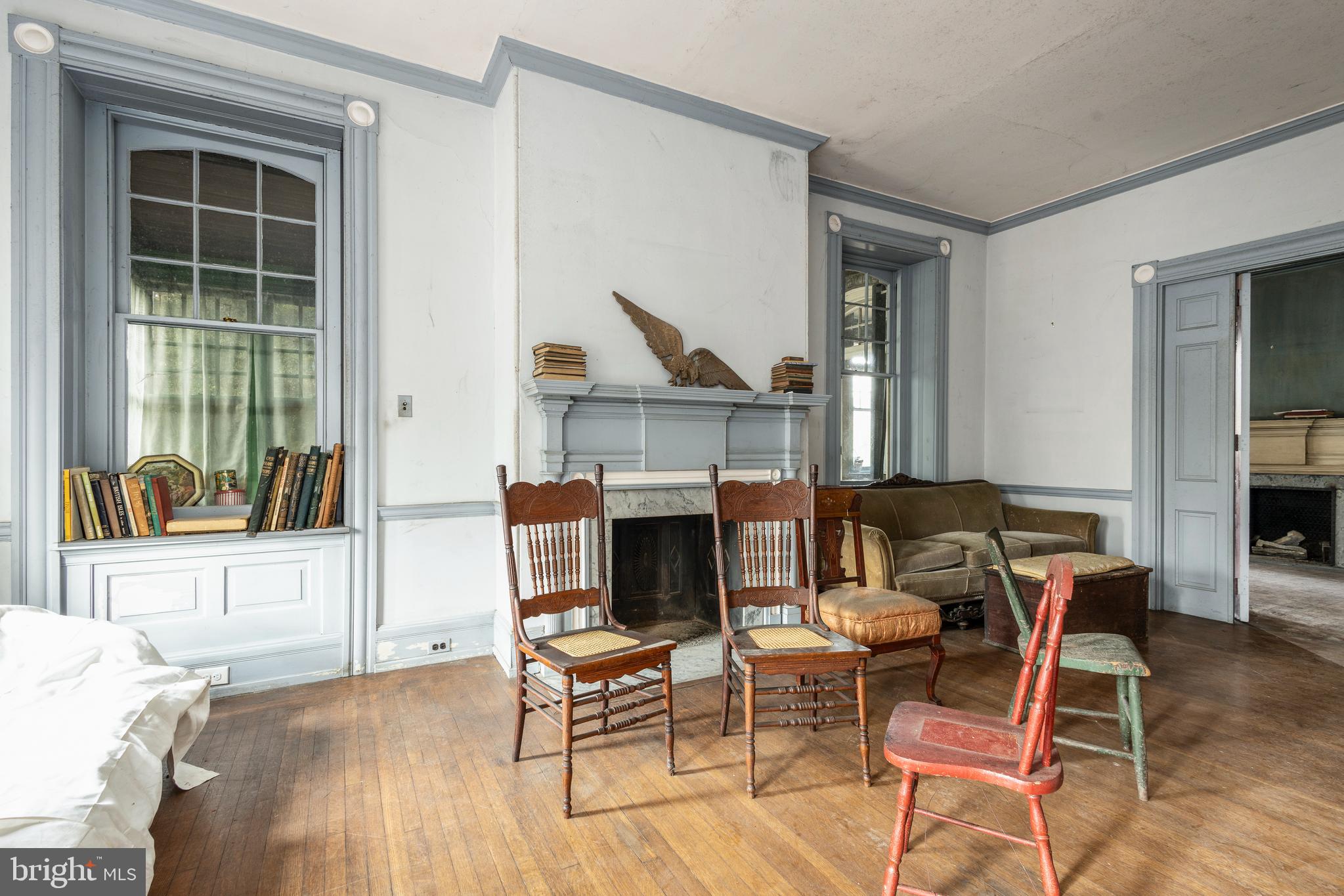 CHESTNUT HILL - Residential