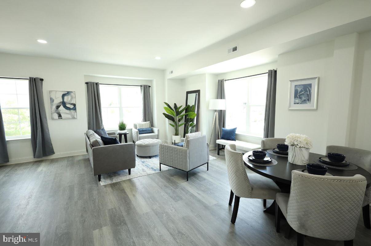 MCMULLEN SQUARE - Residential