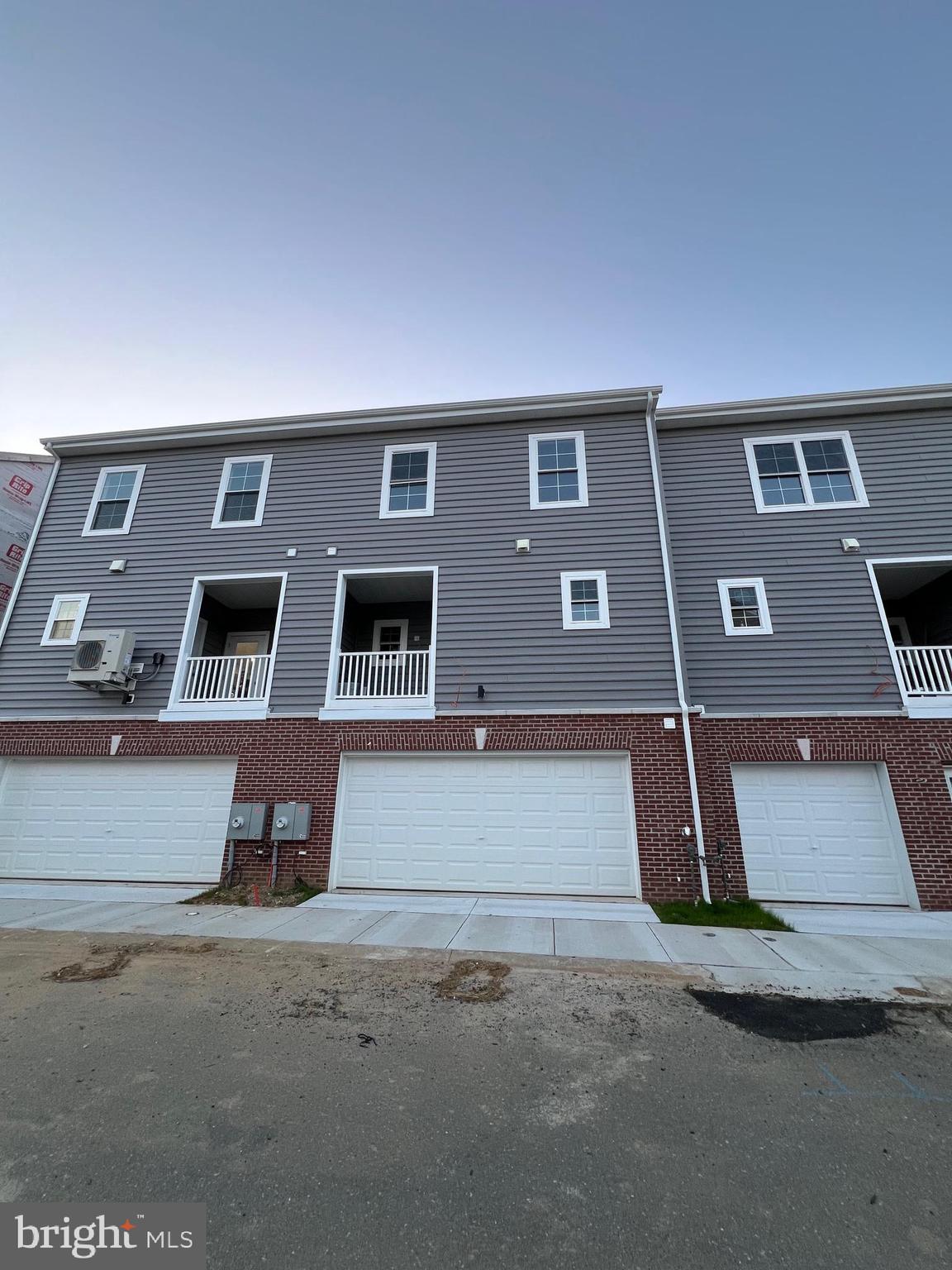 MCMULLEN SQUARE - Residential