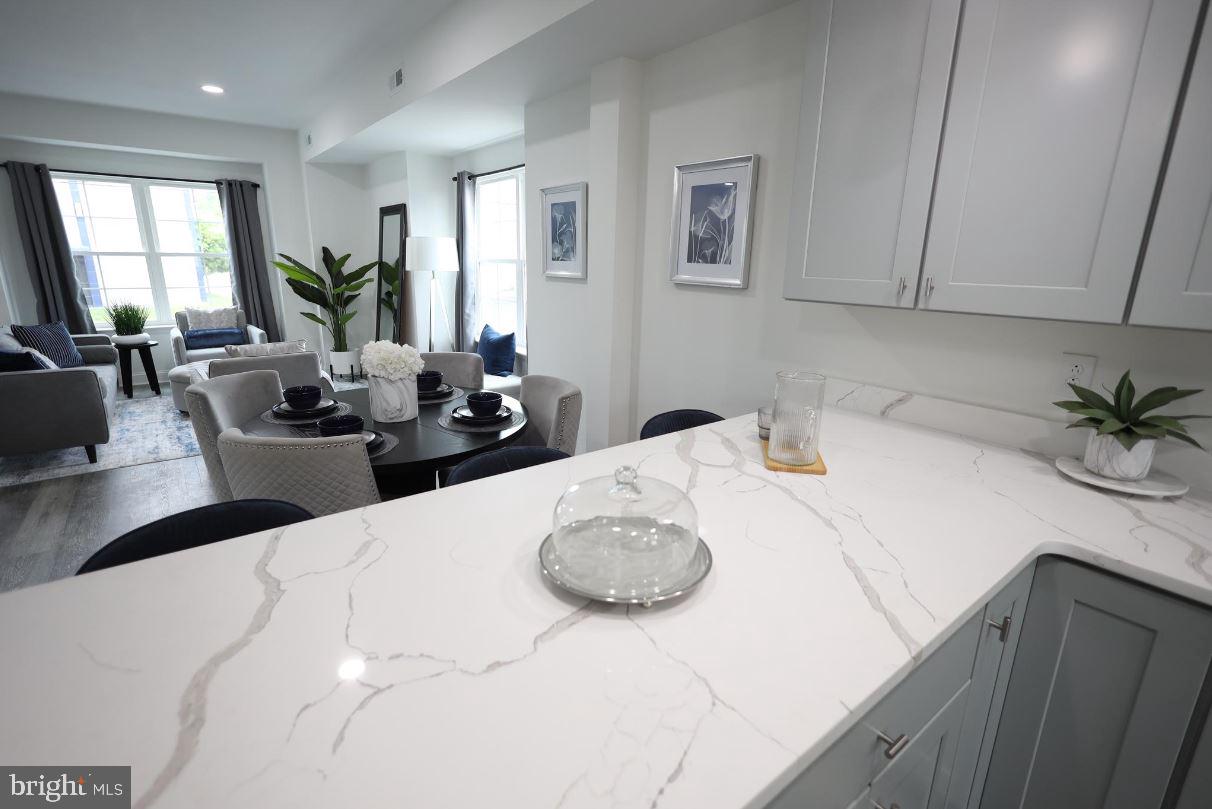 MCMULLEN SQUARE - Residential