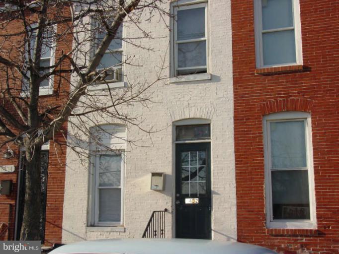 Solid Row Home in the heart of Washington Village features 2 Bedrooms and 1 full bath, Close to downtown, Inner Harbor, University of Maryland, I-95 and Carroll Park.