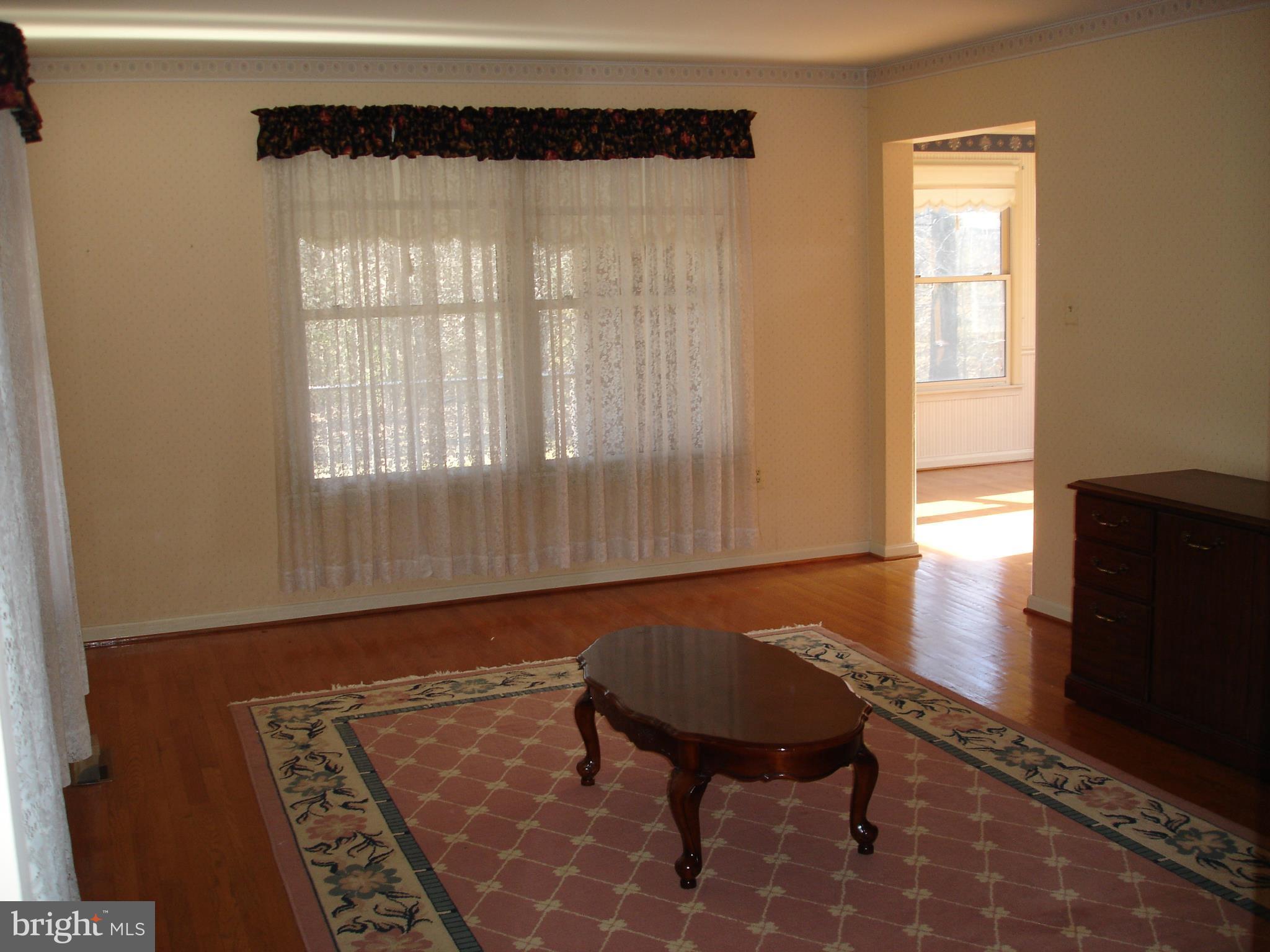 FAIRFAX HILLS - Residential