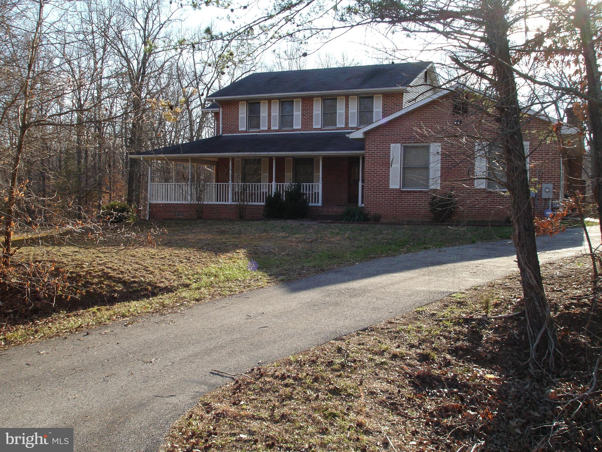 FAIRFAX HILLS - Residential