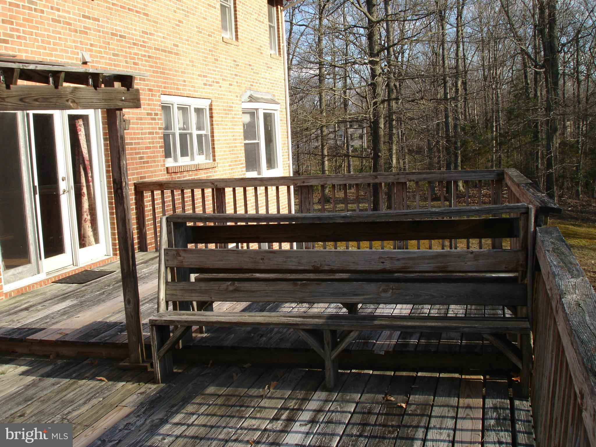 FAIRFAX HILLS - Residential