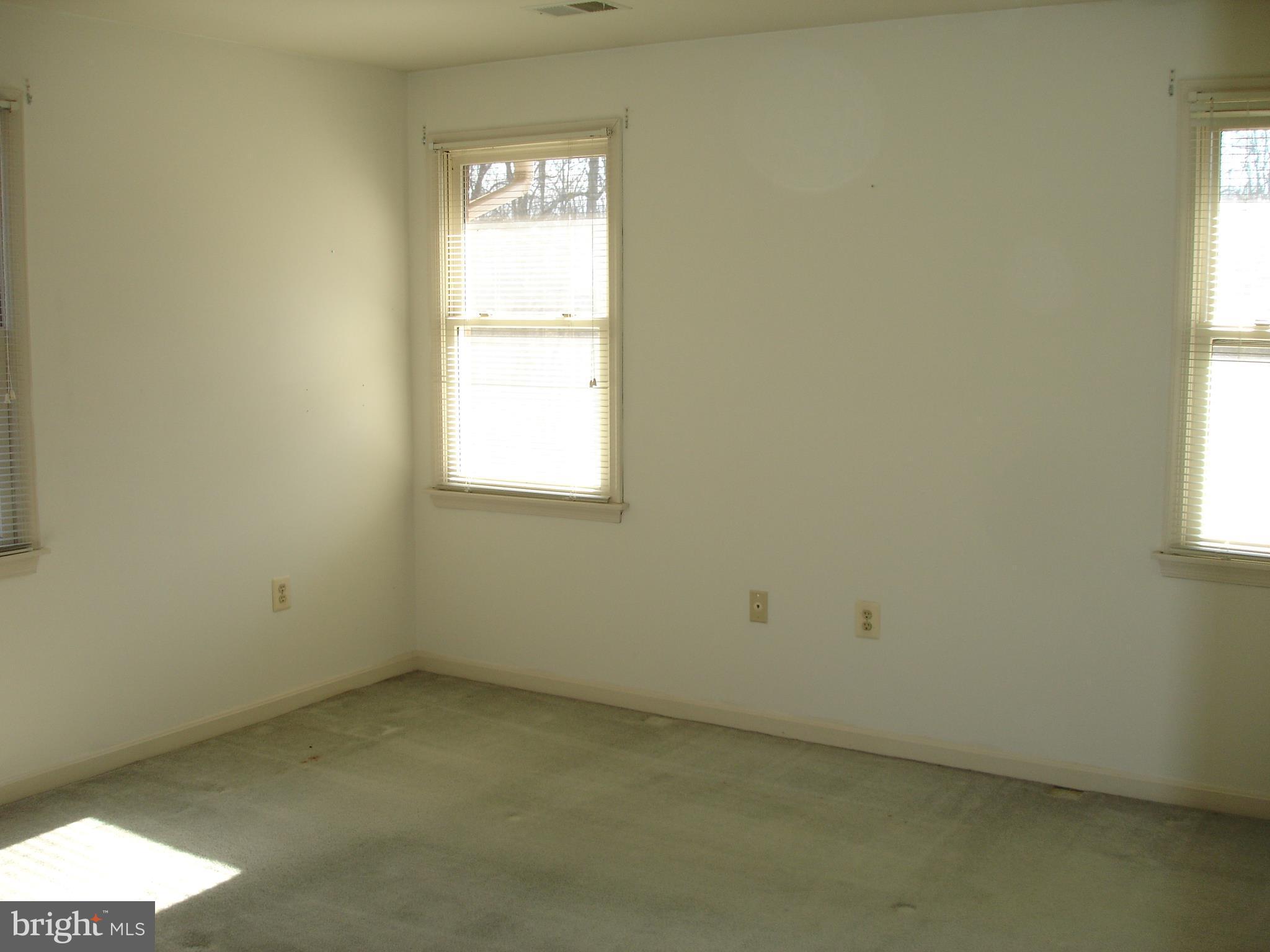 FAIRFAX HILLS - Residential