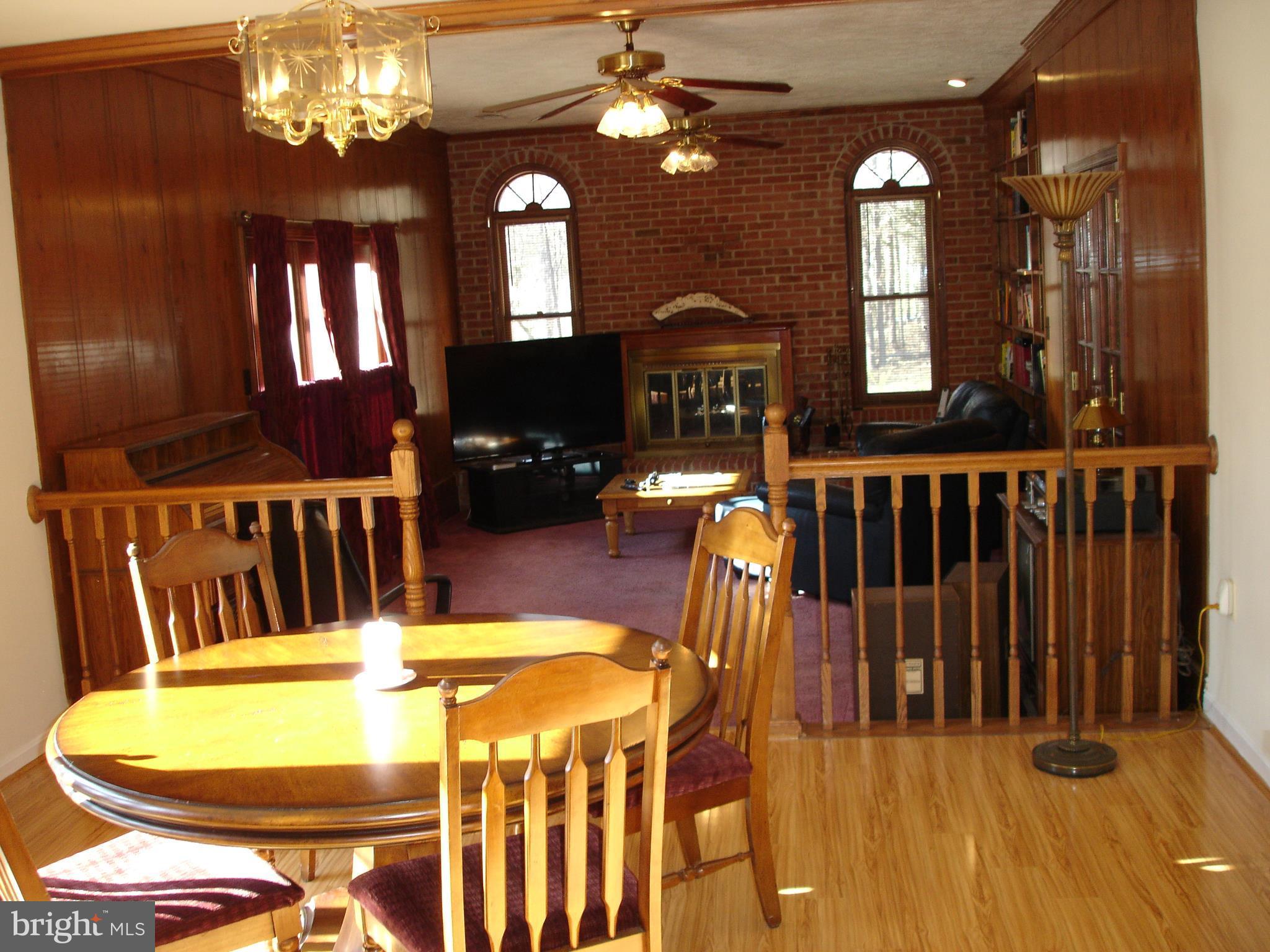 FAIRFAX HILLS - Residential