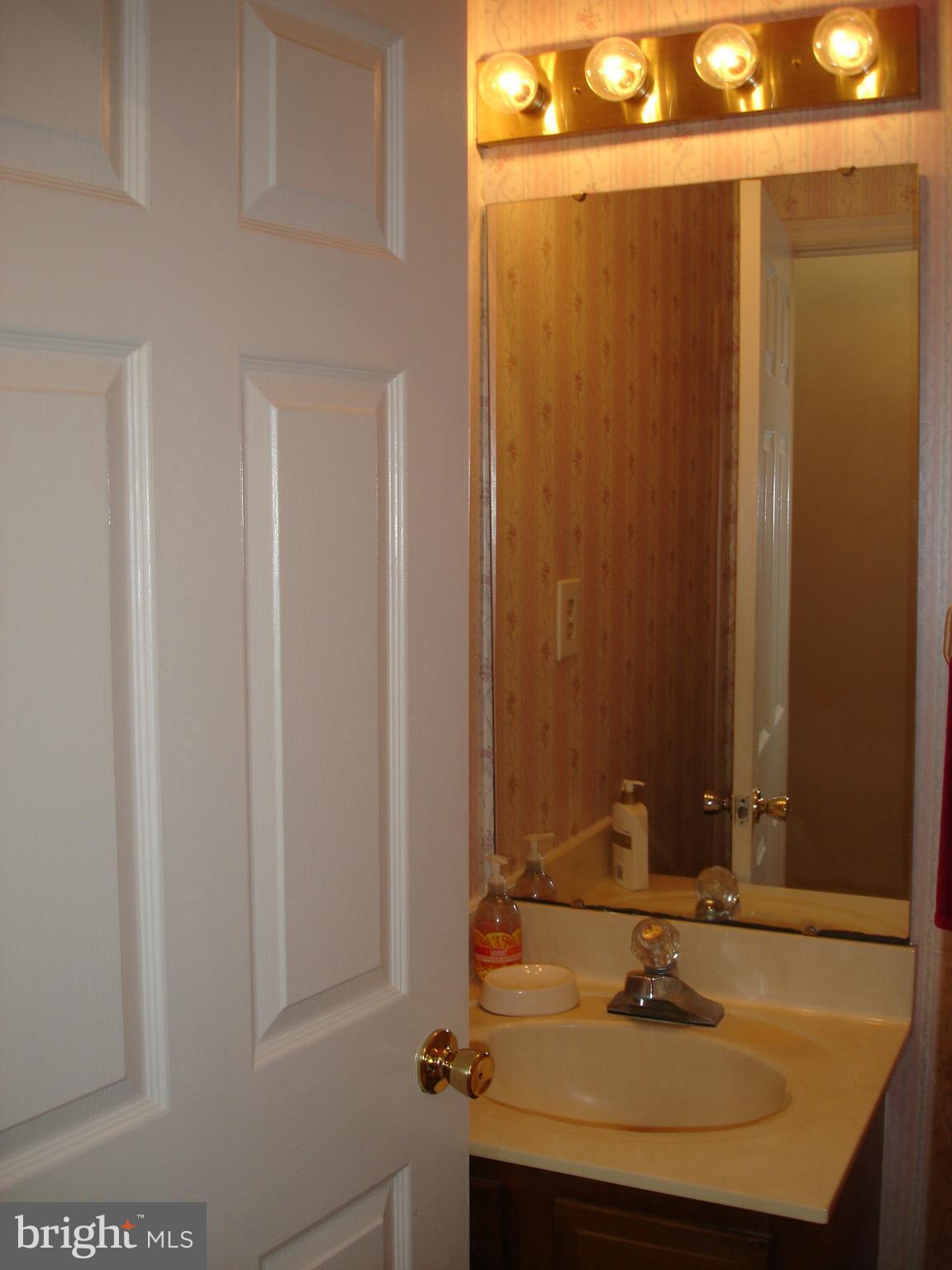 FAIRFAX HILLS - Residential