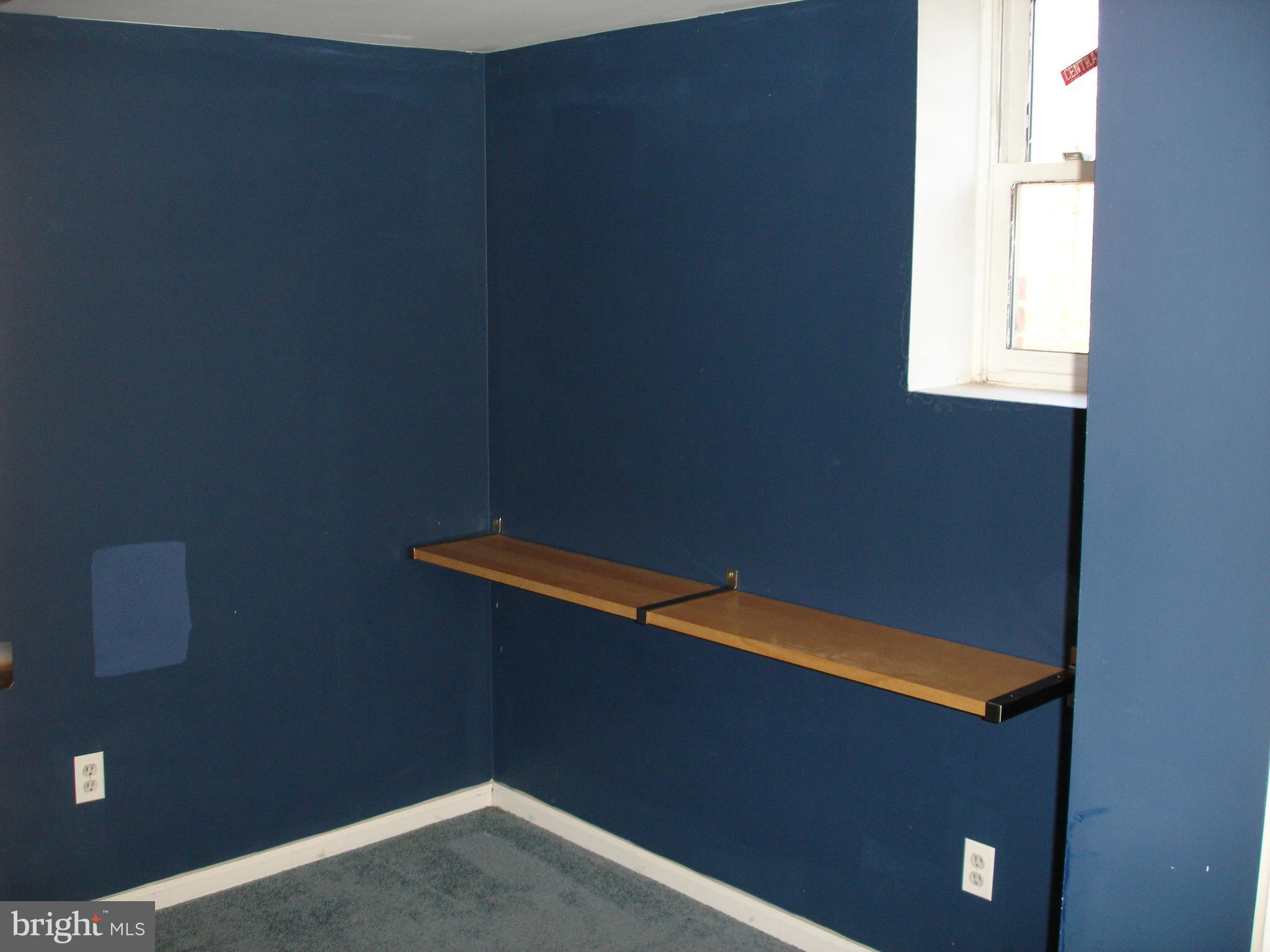 FAIRFAX HILLS - Residential