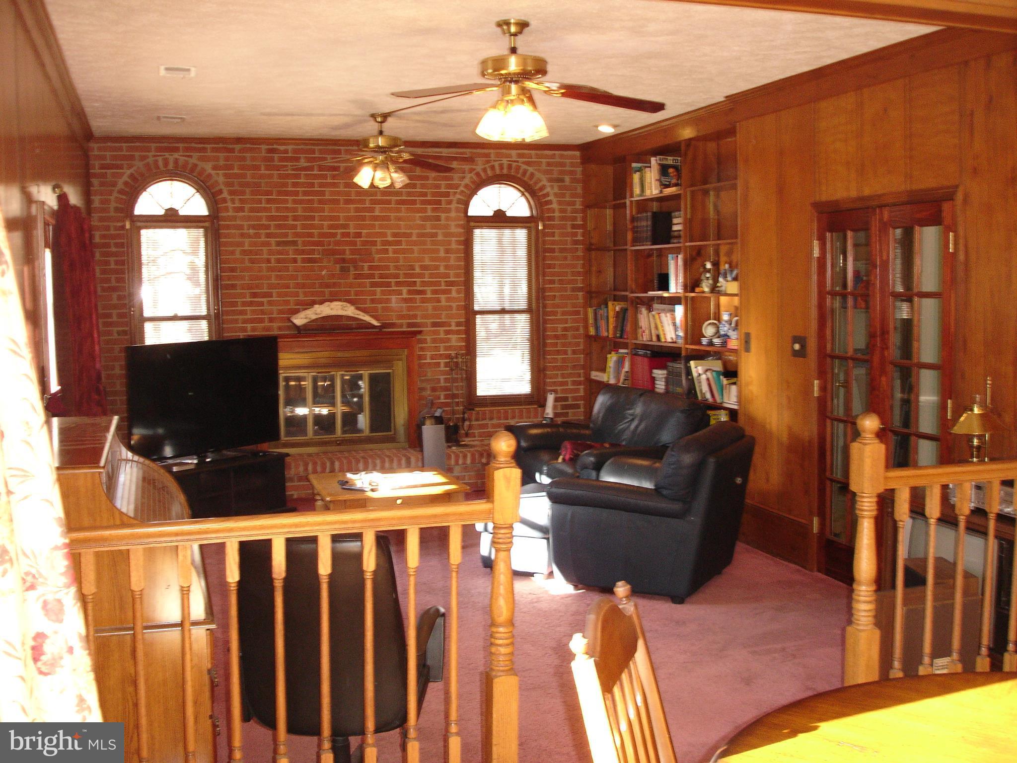 FAIRFAX HILLS - Residential