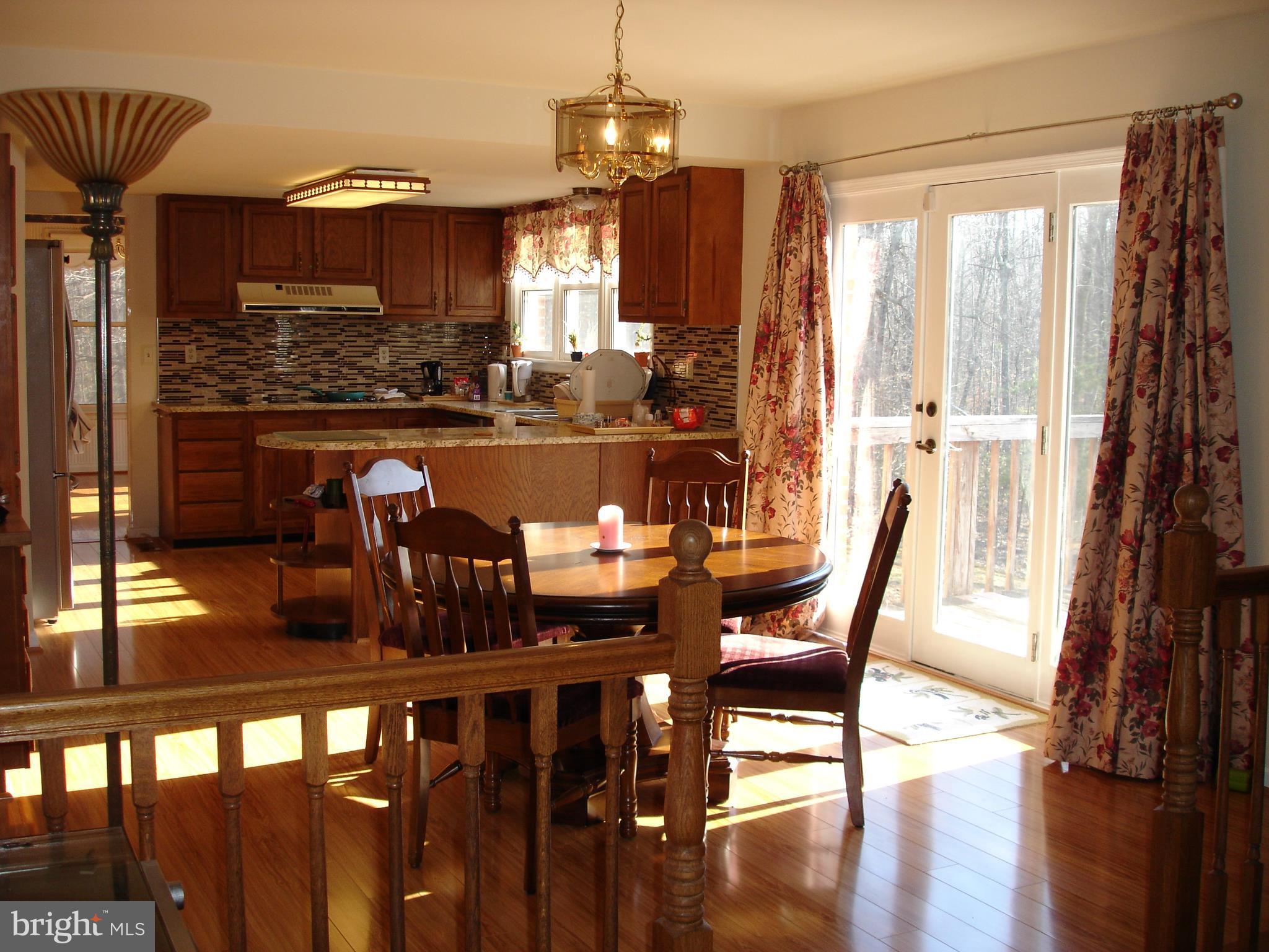 FAIRFAX HILLS - Residential