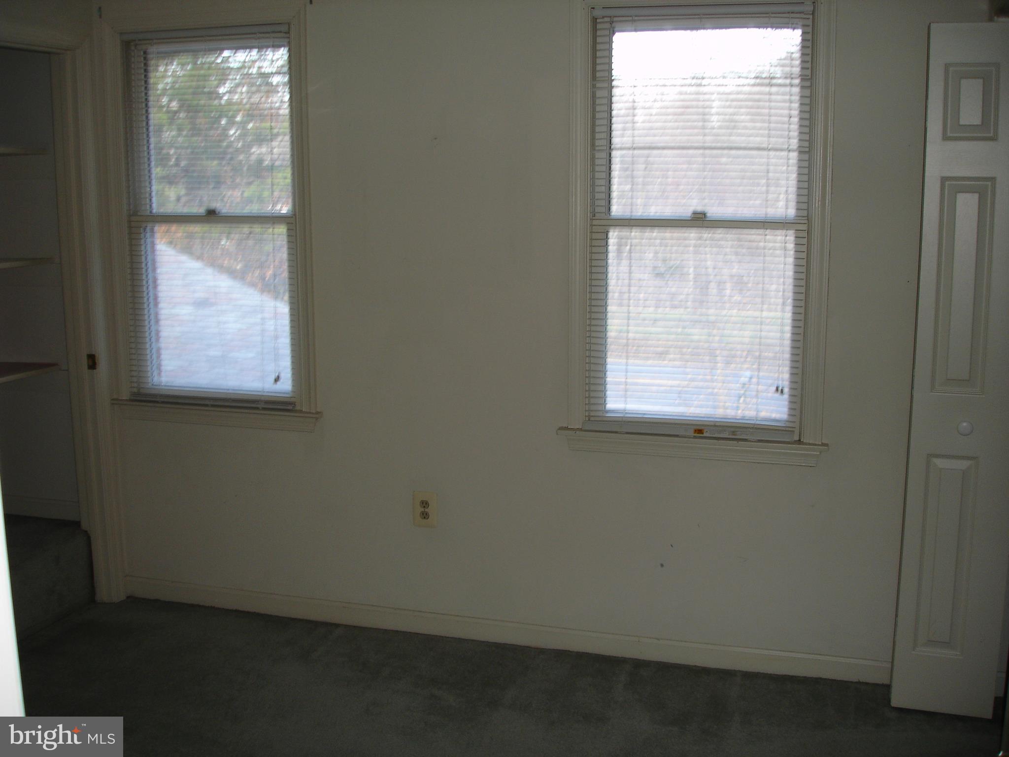 FAIRFAX HILLS - Residential