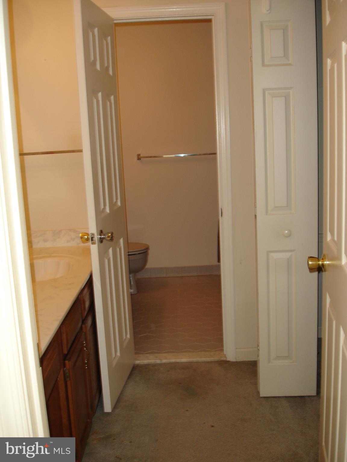 FAIRFAX HILLS - Residential